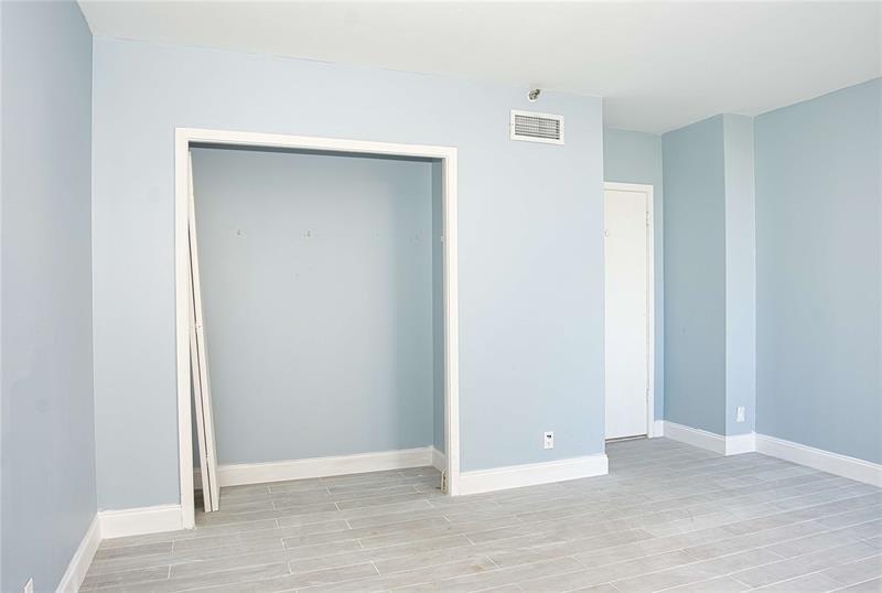 TURNBERRY TOWERS - Residential Lease