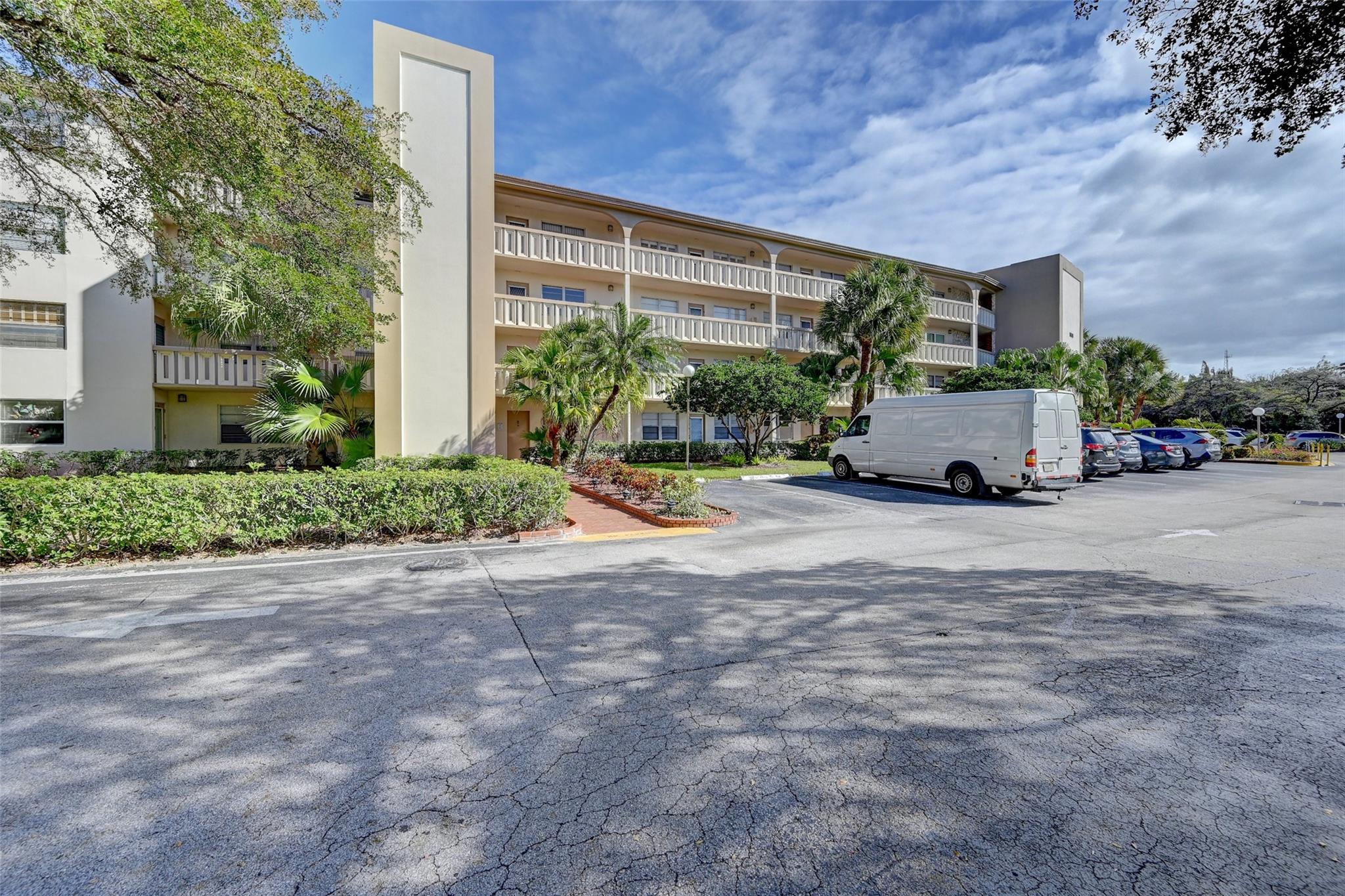 WYNMOOR VILLAGE - Residential