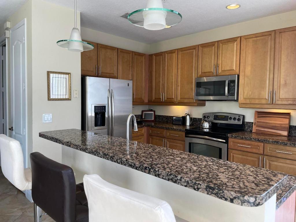 VISTAZO AT BOCA RATON - Residential Lease