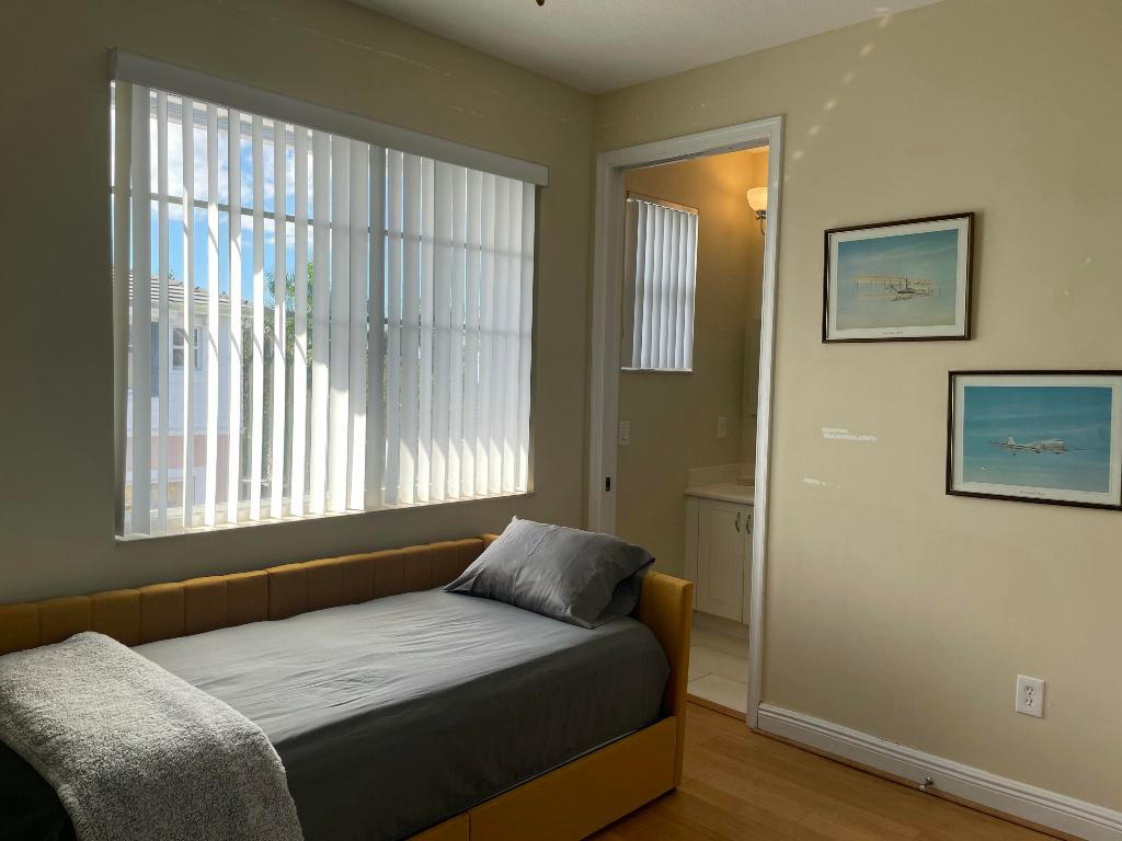 VISTAZO AT BOCA RATON - Residential Lease