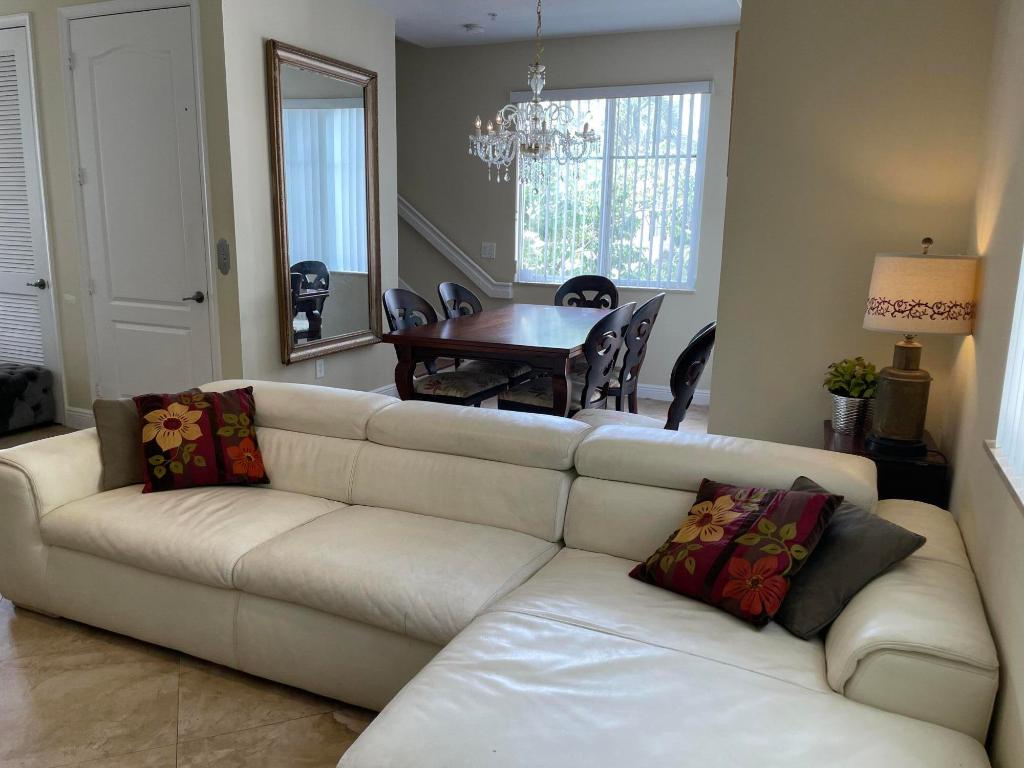 VISTAZO AT BOCA RATON - Residential Lease