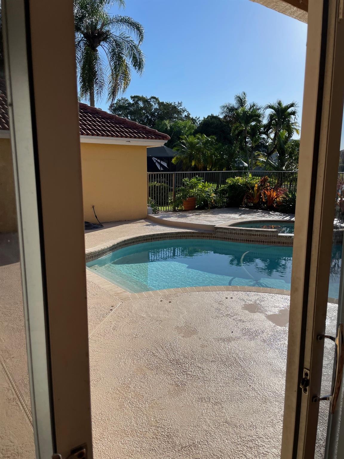 Country Isles - Residential Lease