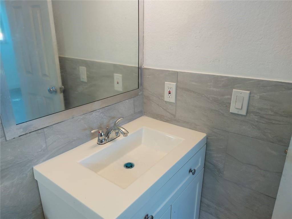 Normandy Waterway Sub - Residential Lease