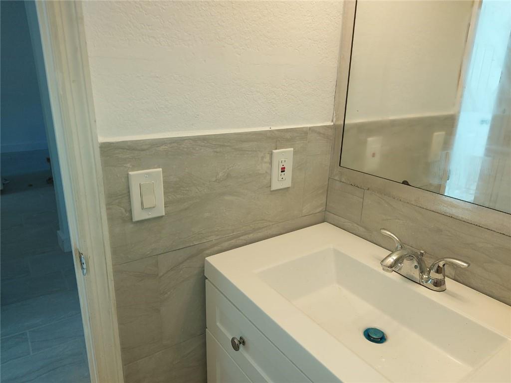 Normandy Waterway Sub - Residential Lease