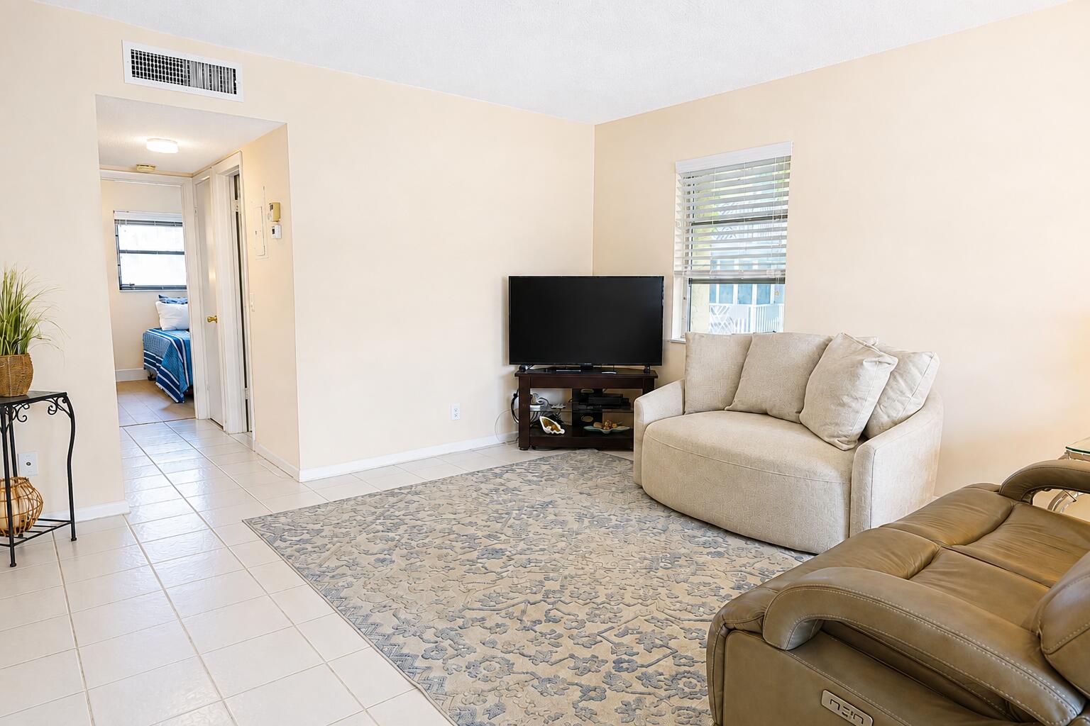 632 SNUG HARBOR Drive D18