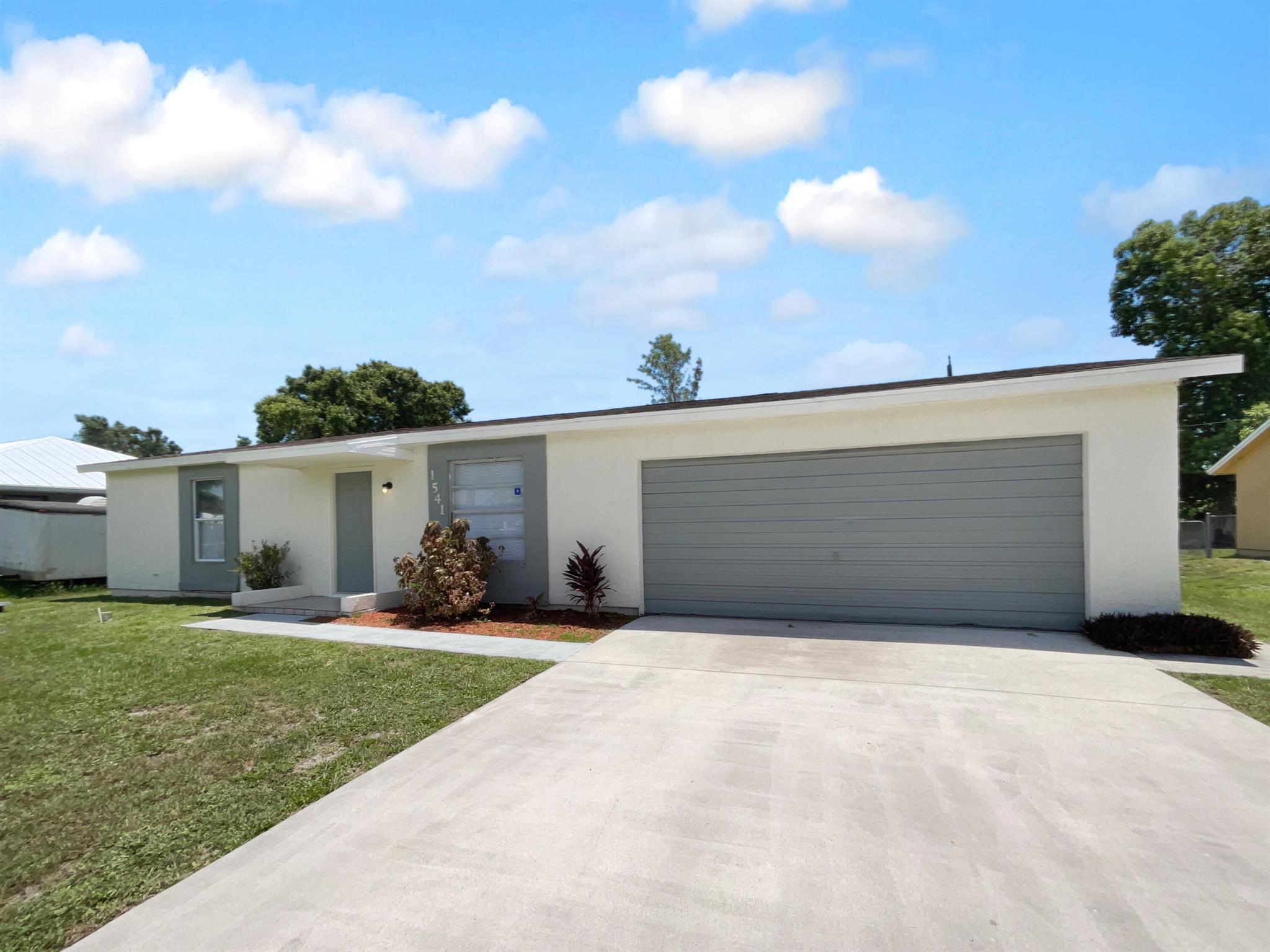 PORT ST LUCIE SECTION 4 - Residential