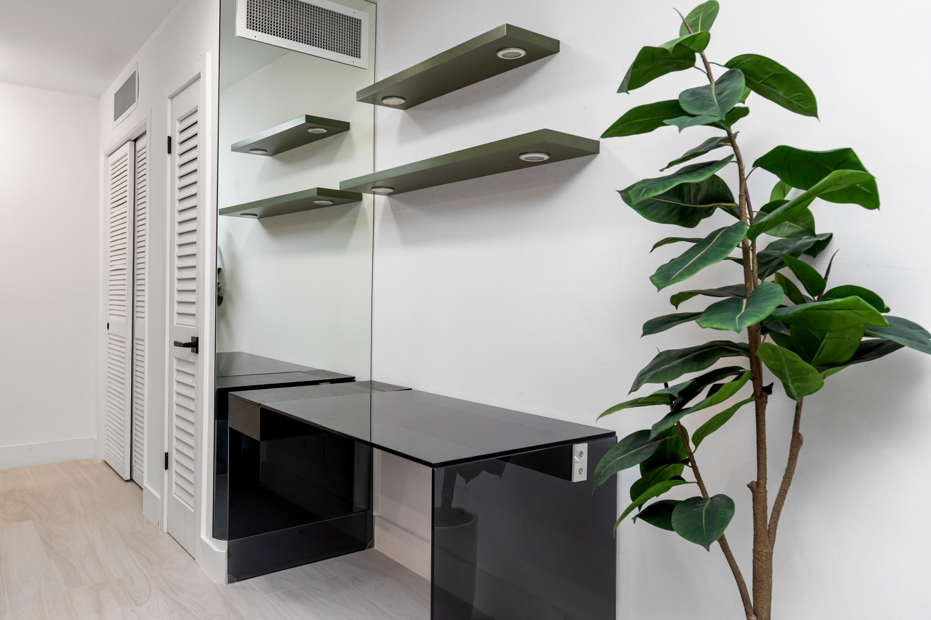 MAYBURY MANSIONS CONDO - Residential