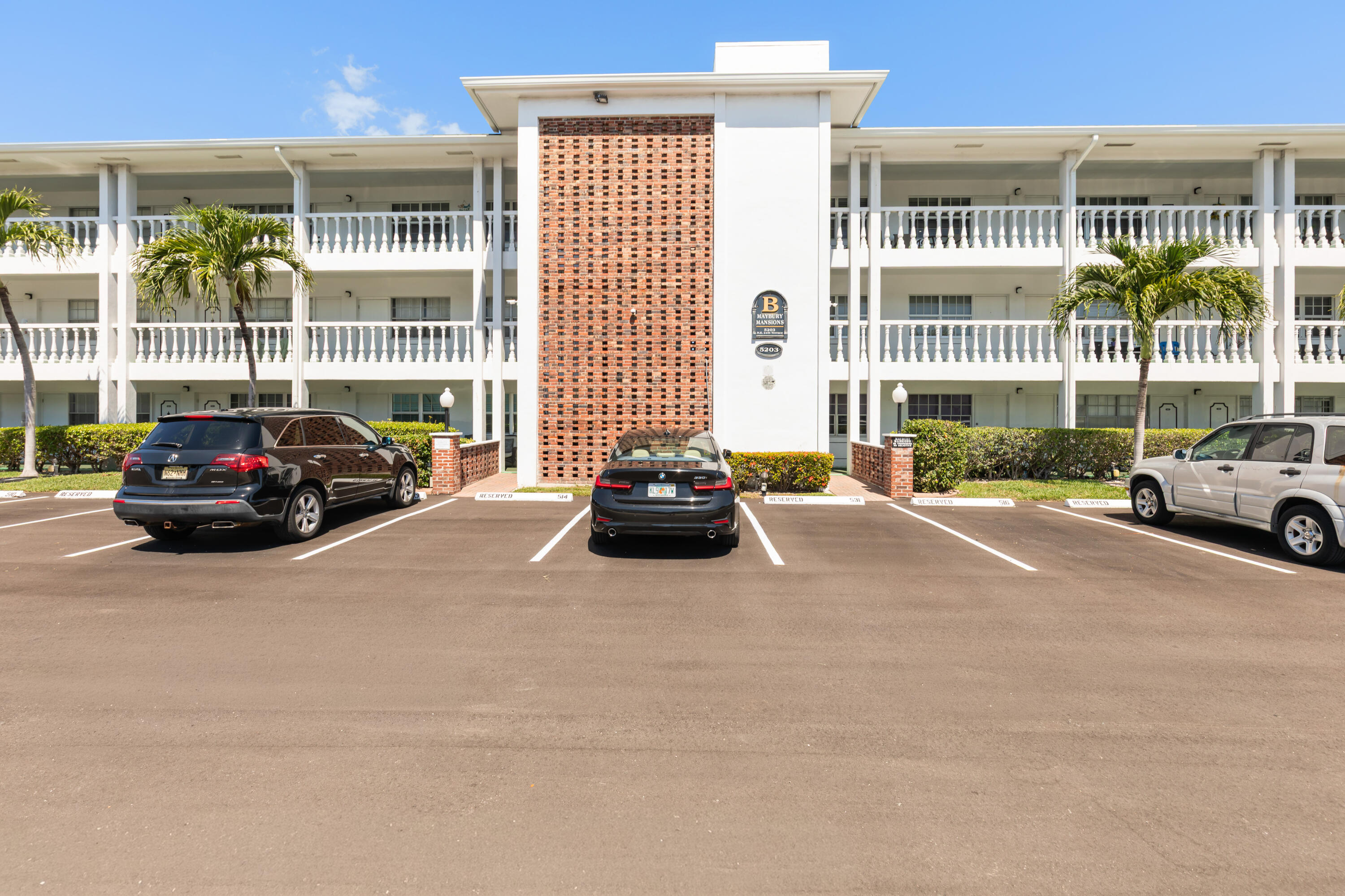 MAYBURY MANSIONS CONDO - Residential