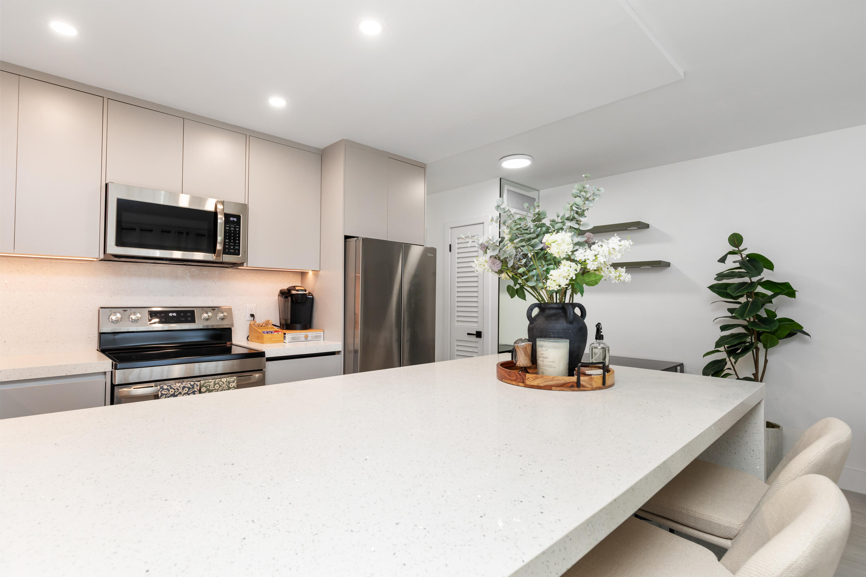 MAYBURY MANSIONS CONDO - Residential