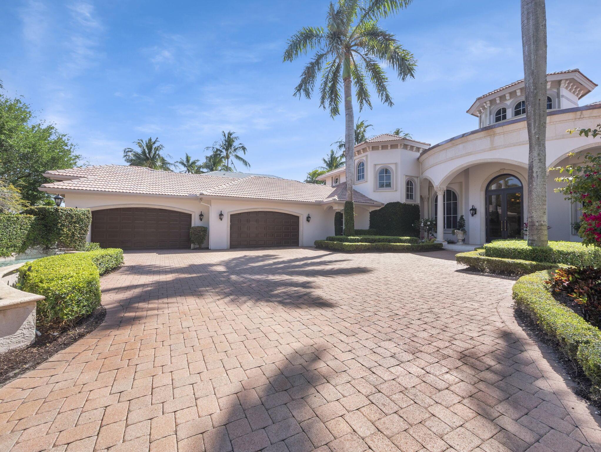 215 Grand Pointe Drive