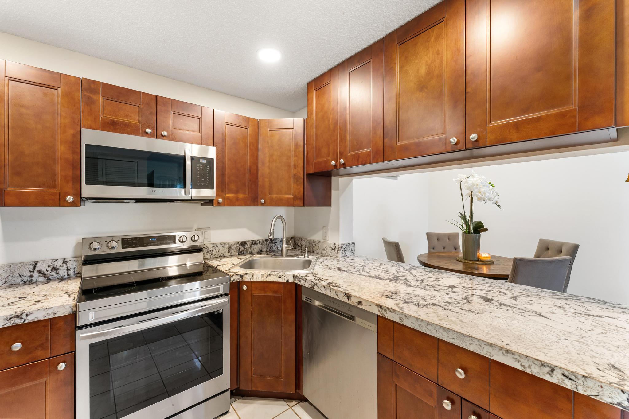 PALM CLUB VILLAGE II CONDO - Residential