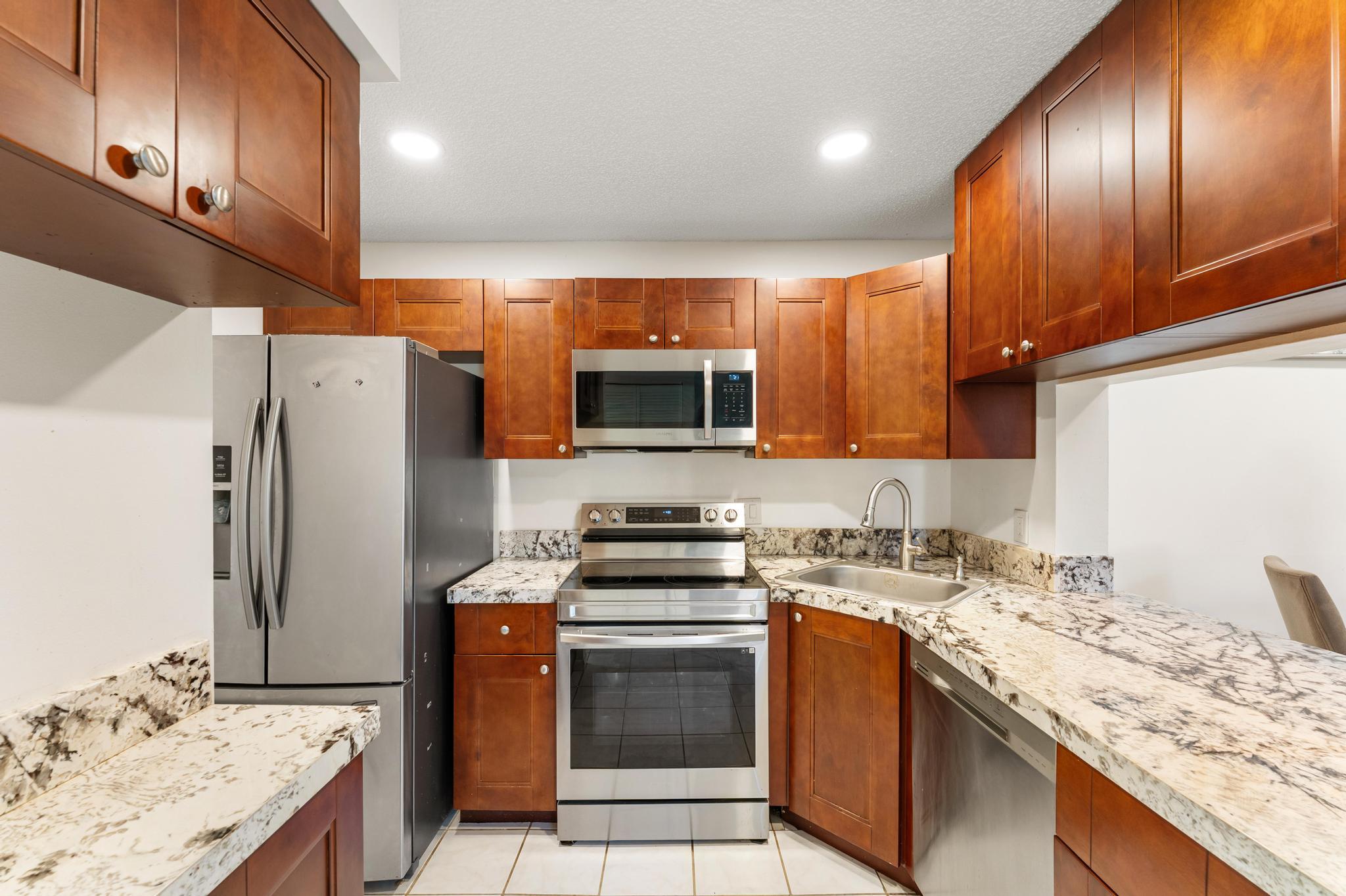 PALM CLUB VILLAGE II CONDO - Residential