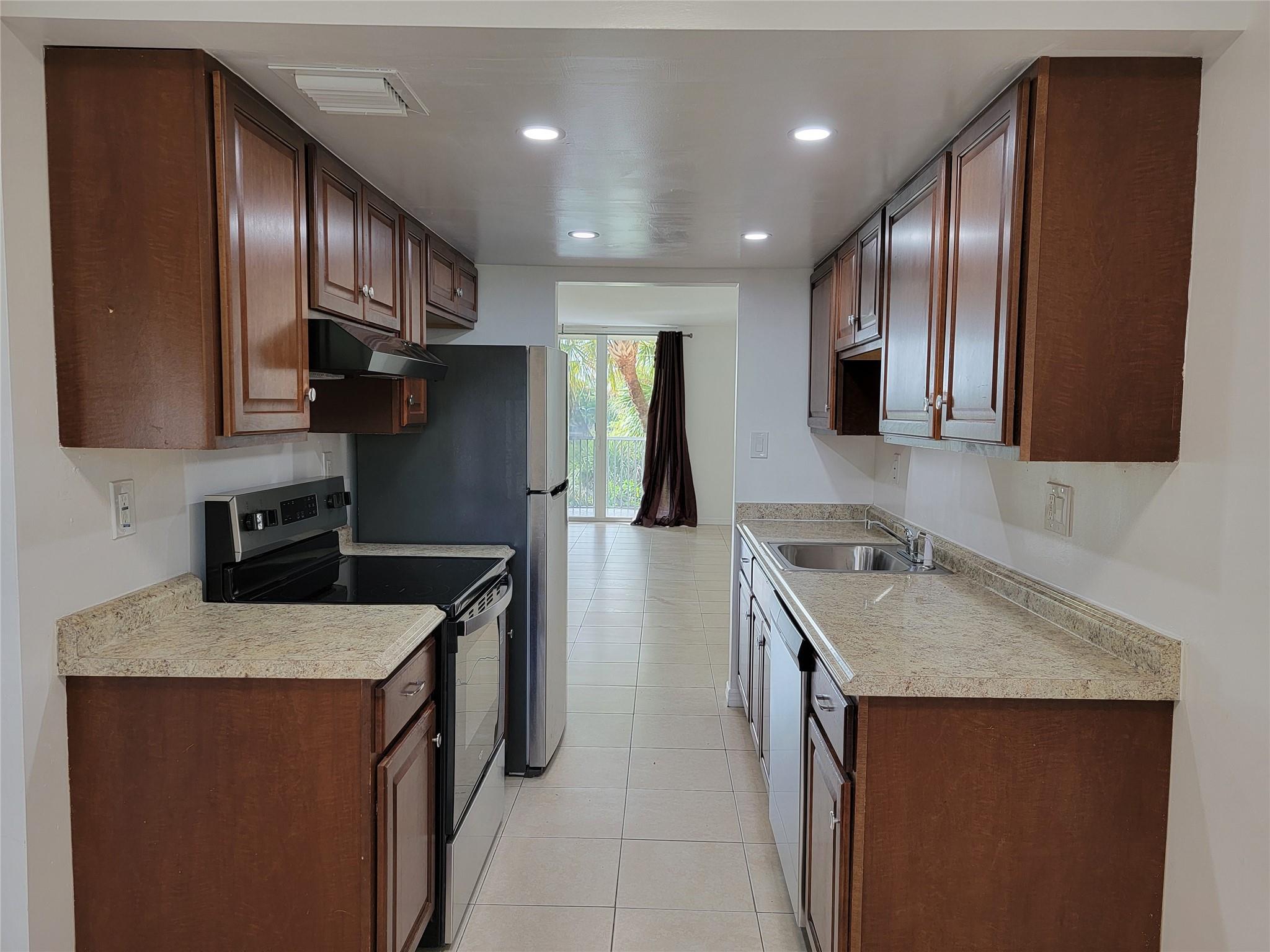 CYPRESS CHASE NORTH NO 1 - Residential Lease