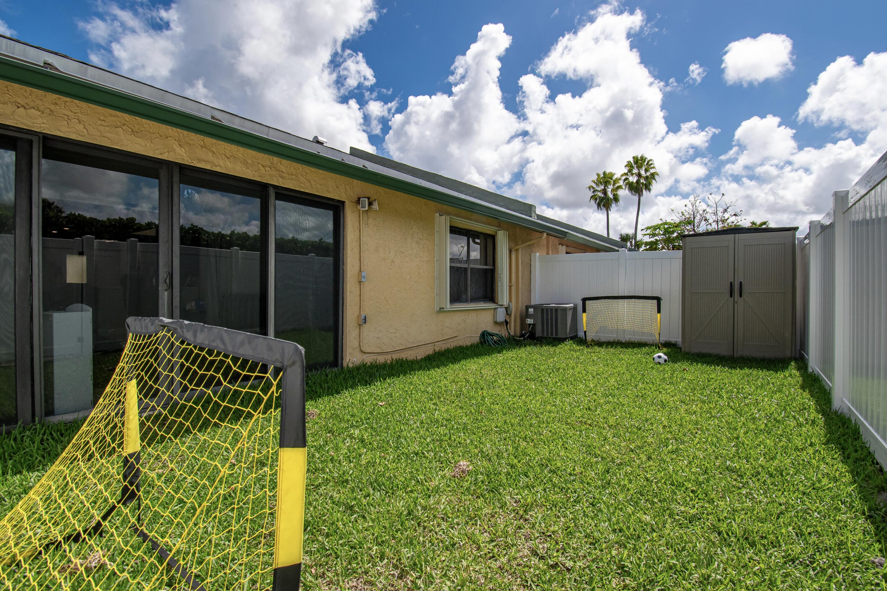 BOCA PATIO VLG - Residential