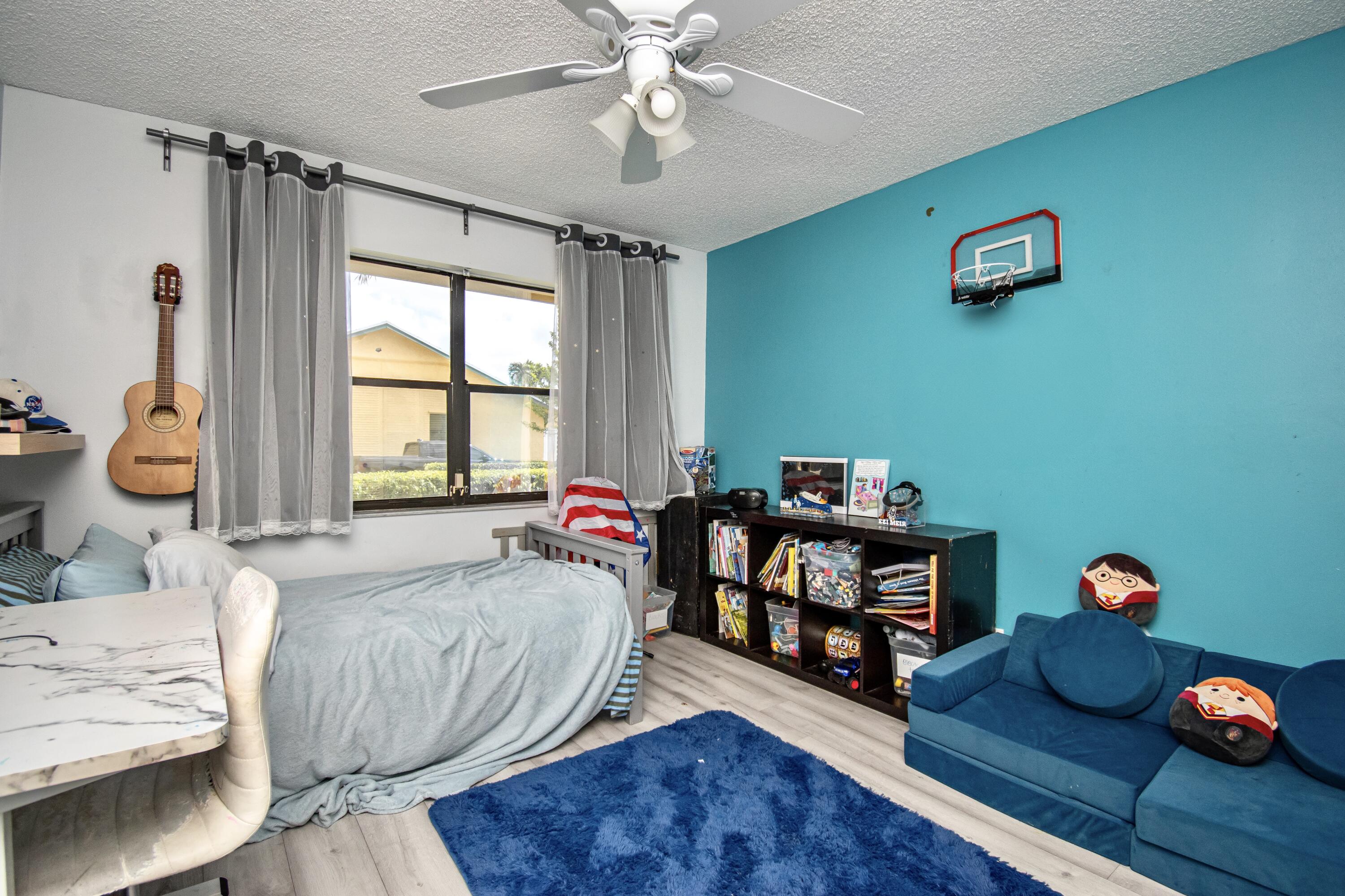 BOCA PATIO VLG - Residential