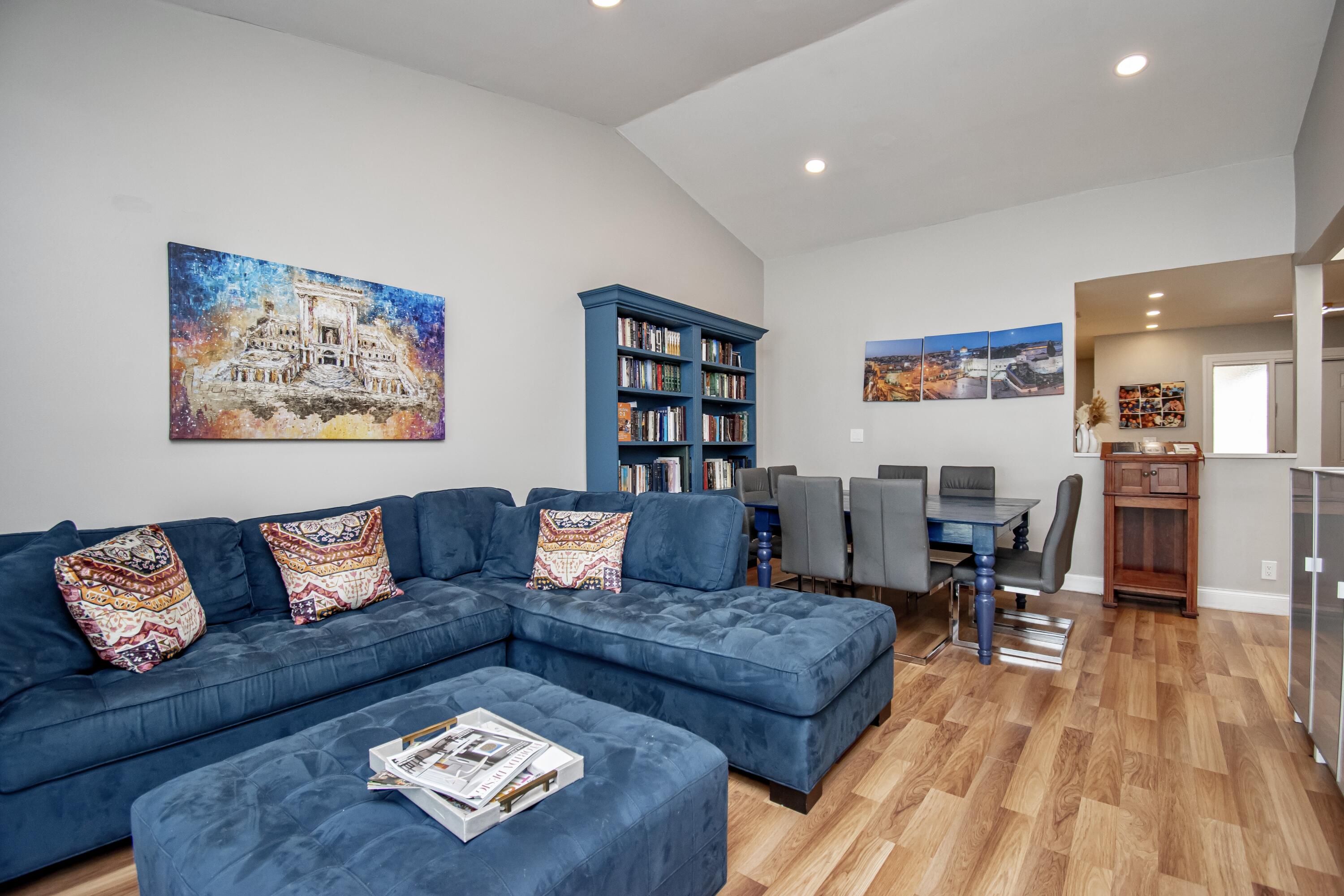 BOCA PATIO VLG - Residential