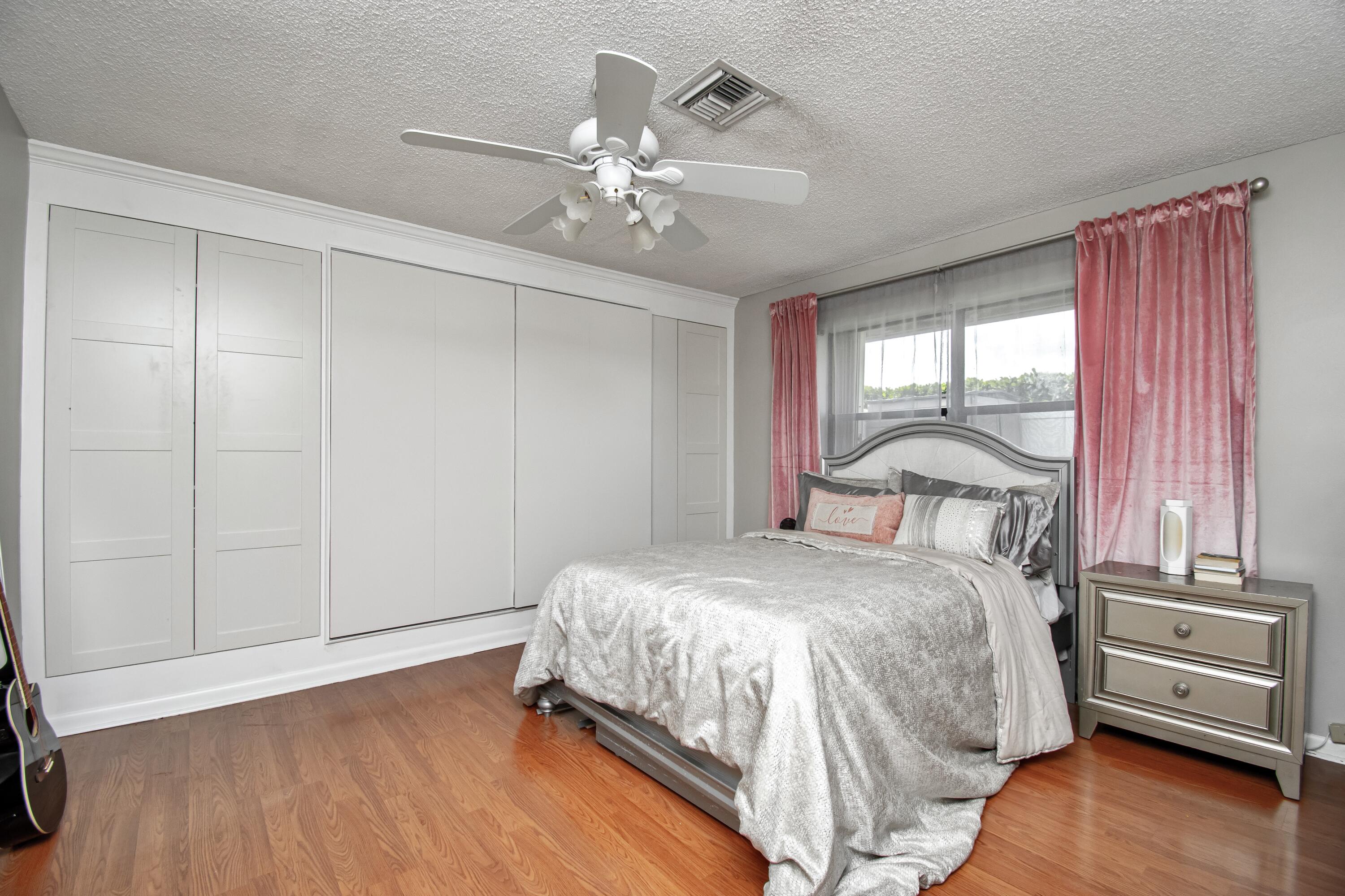 BOCA PATIO VLG - Residential