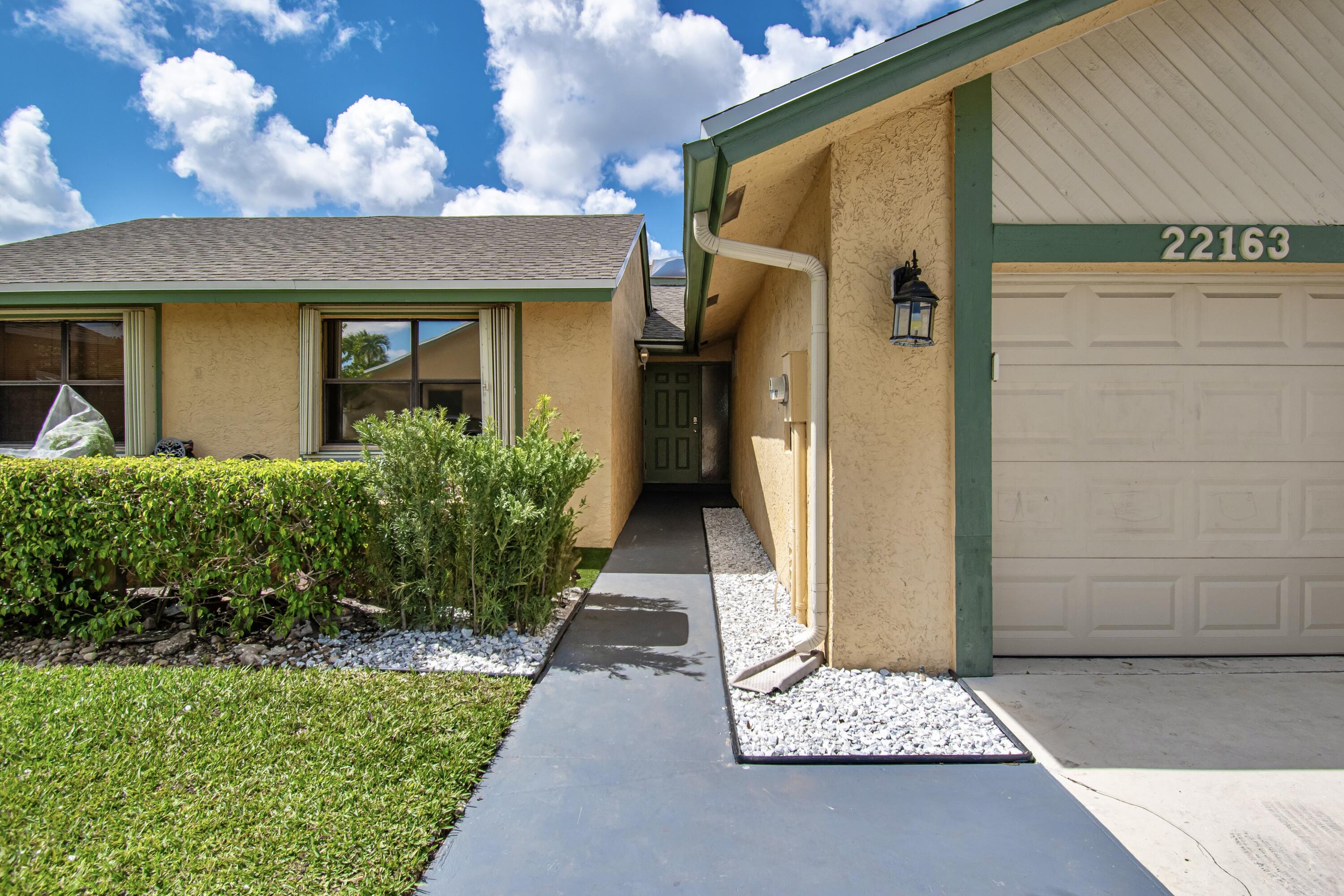 BOCA PATIO VLG - Residential