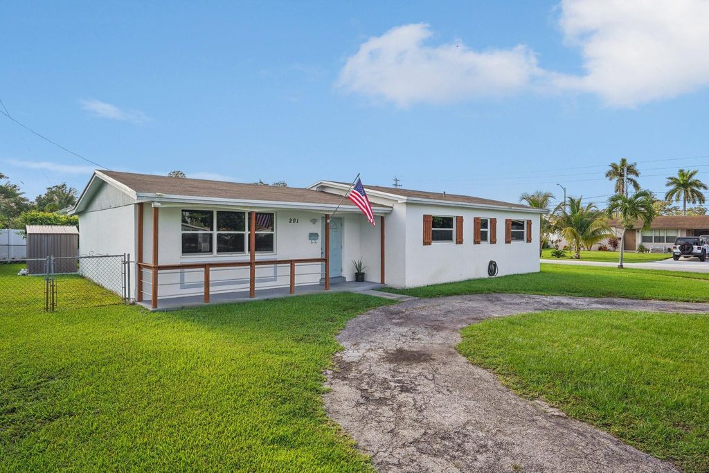 Photo of 201 N 66th Ter, Hollywood, FL 33024 (MLS # F10515676)