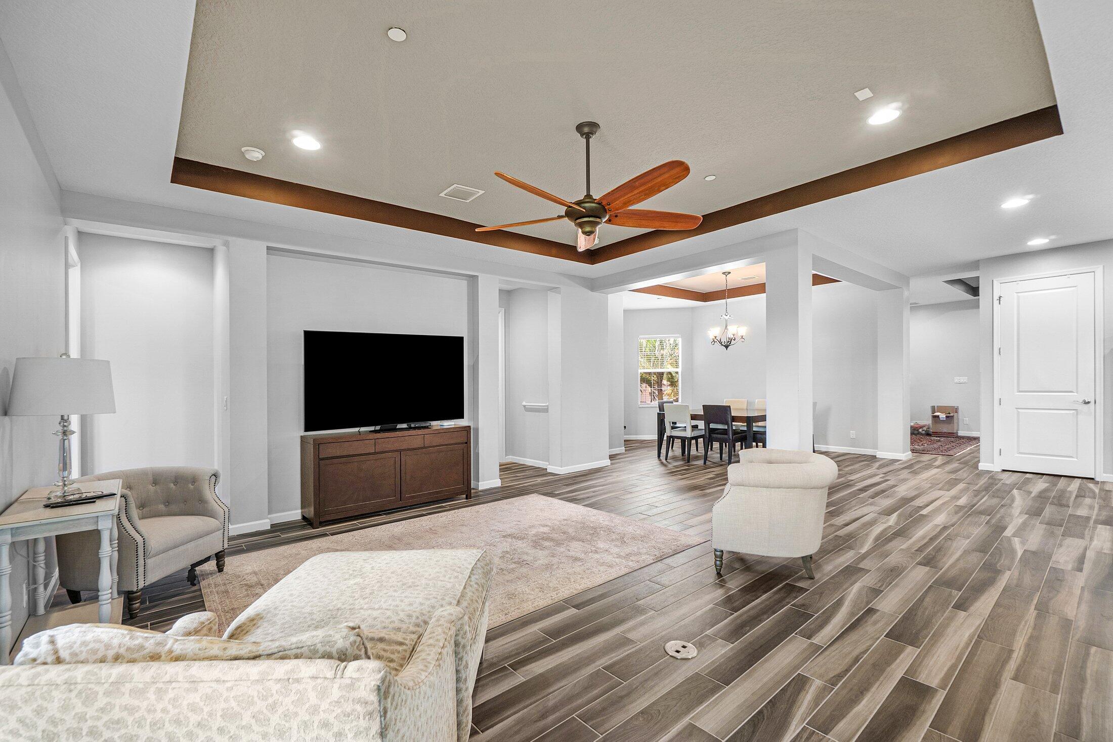 Jupiter Country Club - Residential