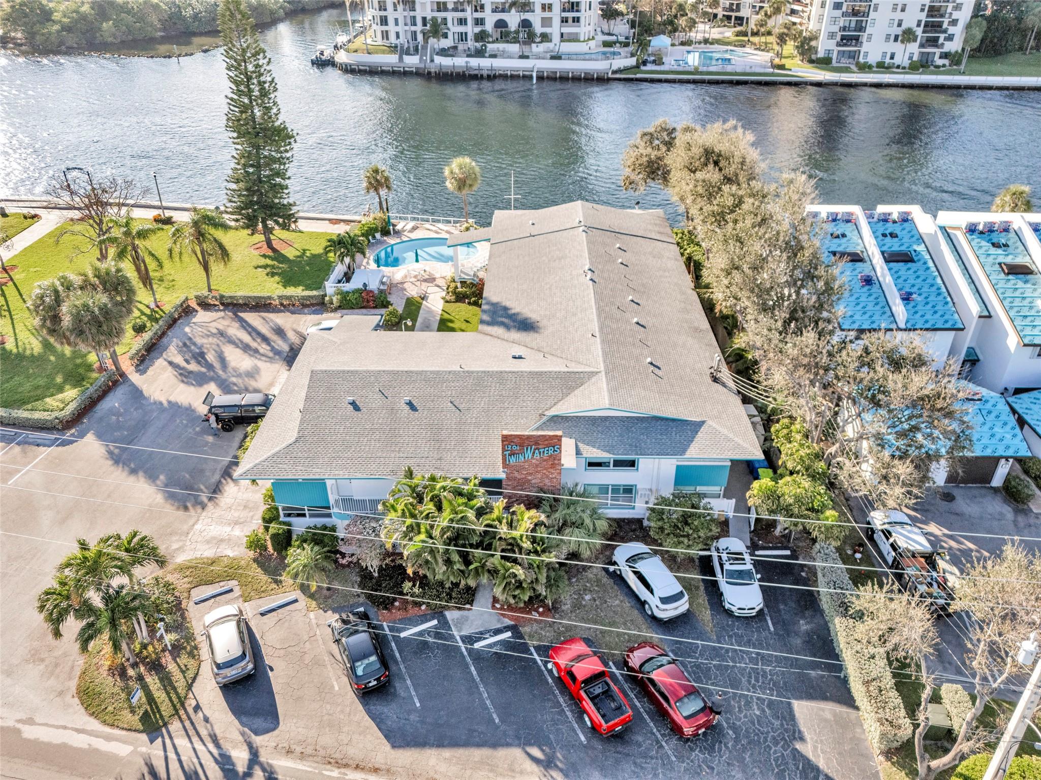 1201 N Riverside Dr 12B
