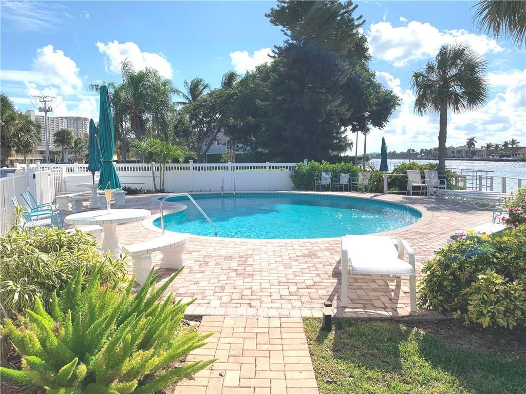 1201 N Riverside Drive 12B