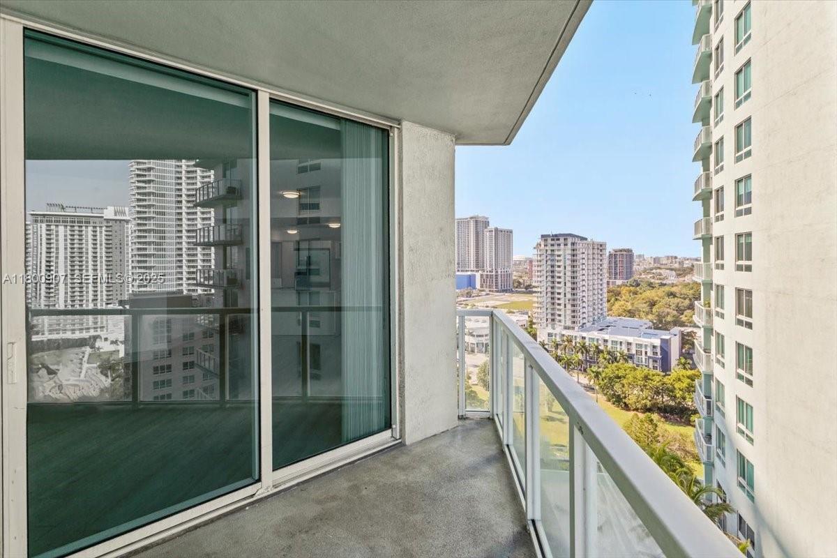 1900 N Bayshore Drive 1810