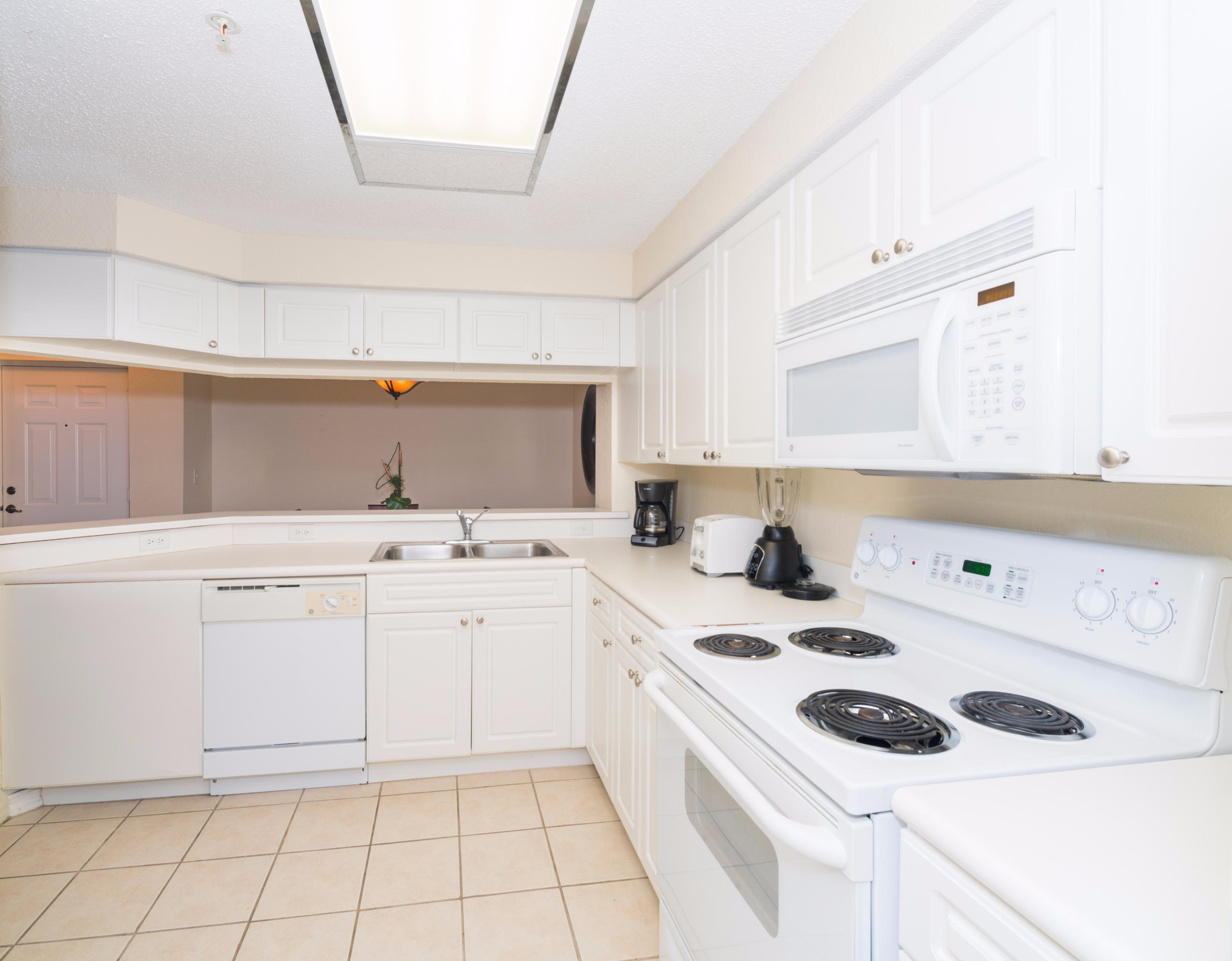 SAN MATERA THE GARDENS CONDO - Residential Lease