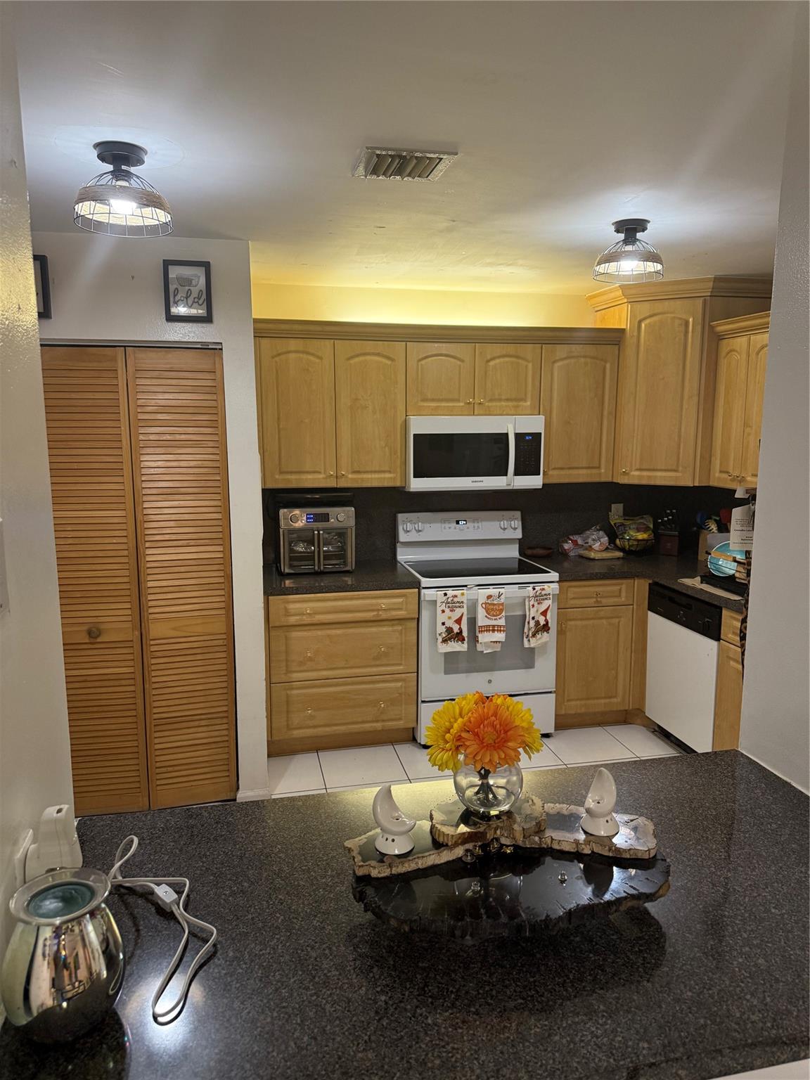3587 NW 94th Ave 4E