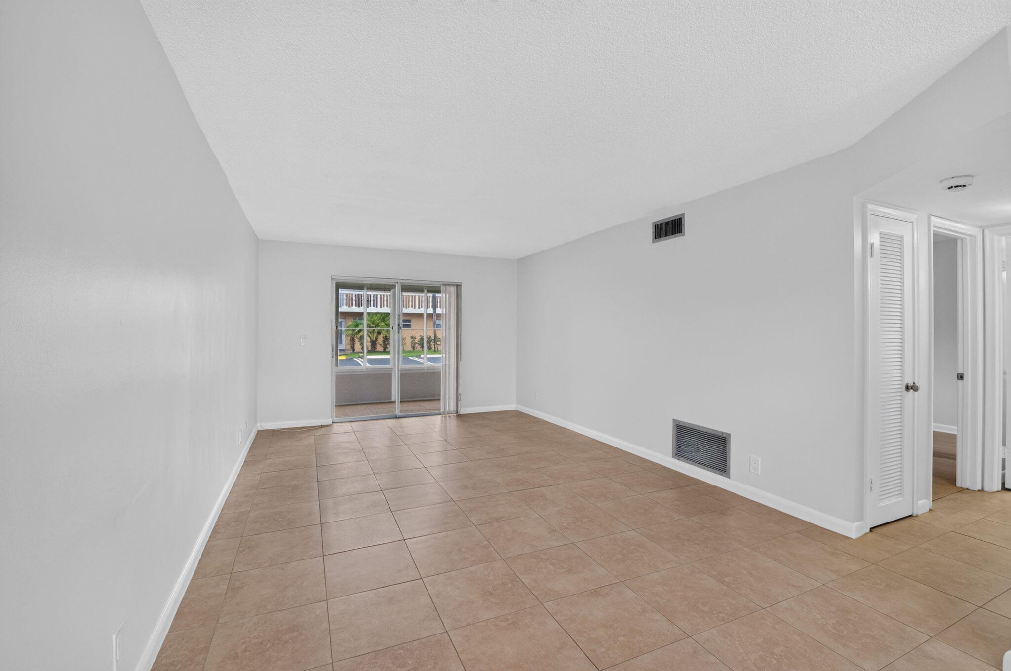2192 NE 1st Way 104