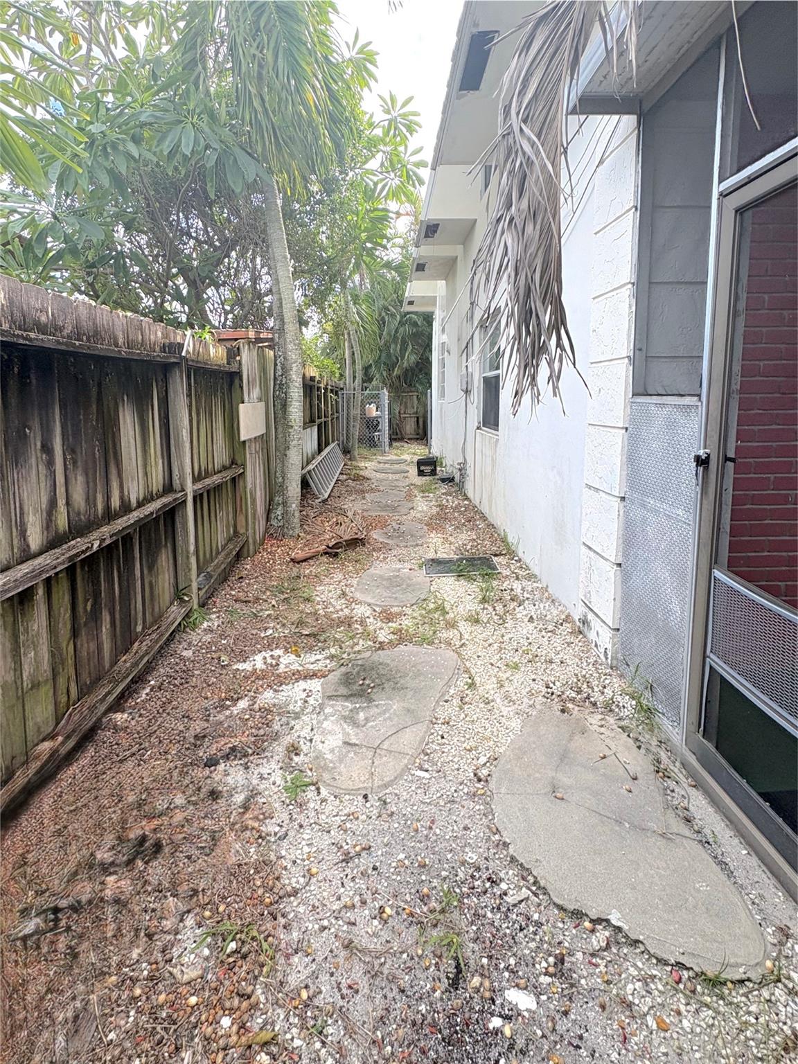 Coral Point 31-27 B - Residential Income