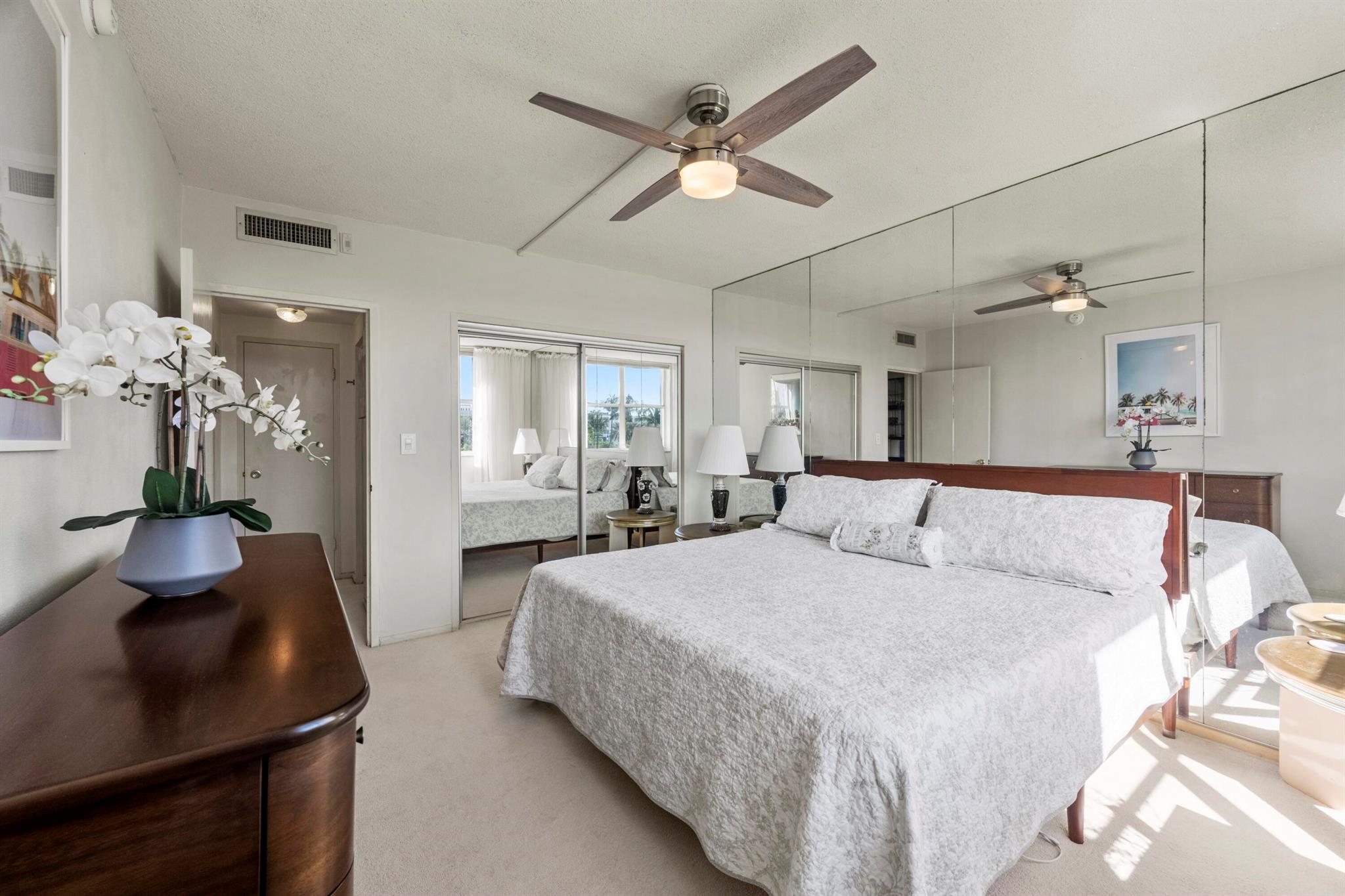 ROYAL SAXON INC - Residential Lease