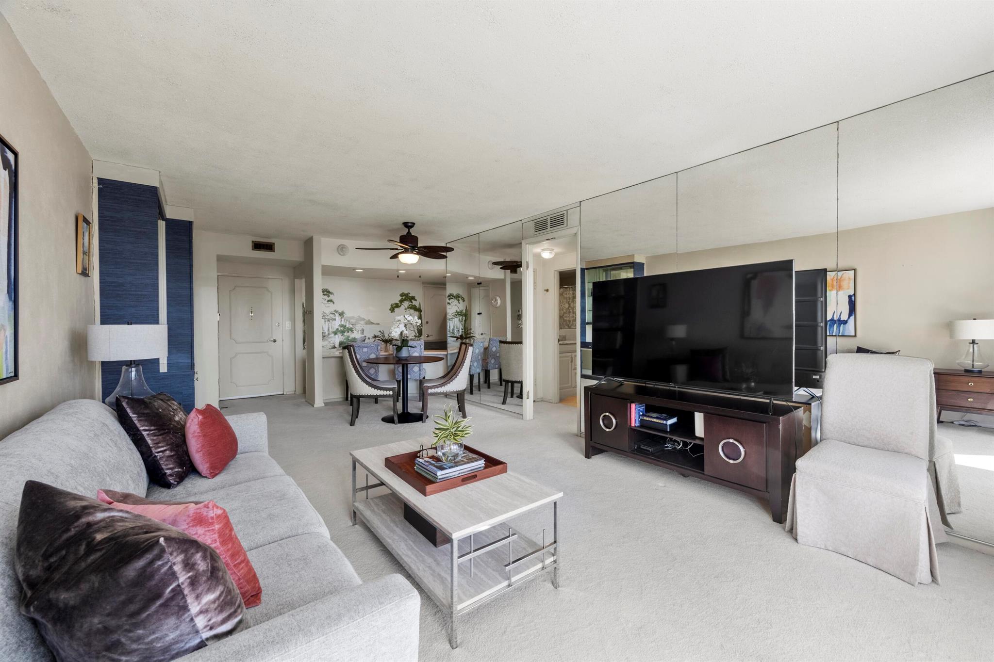 ROYAL SAXON INC - Residential Lease