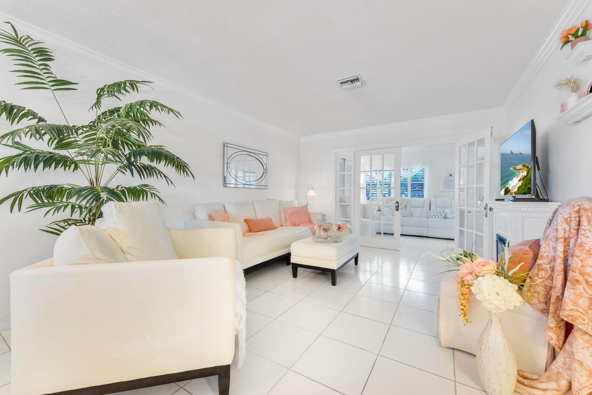 VENETIAN PARK GARDENS CON - Residential