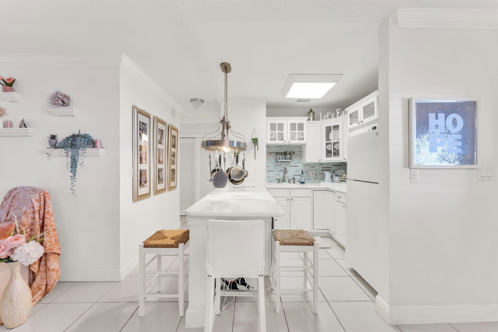 VENETIAN PARK GARDENS CON - Residential