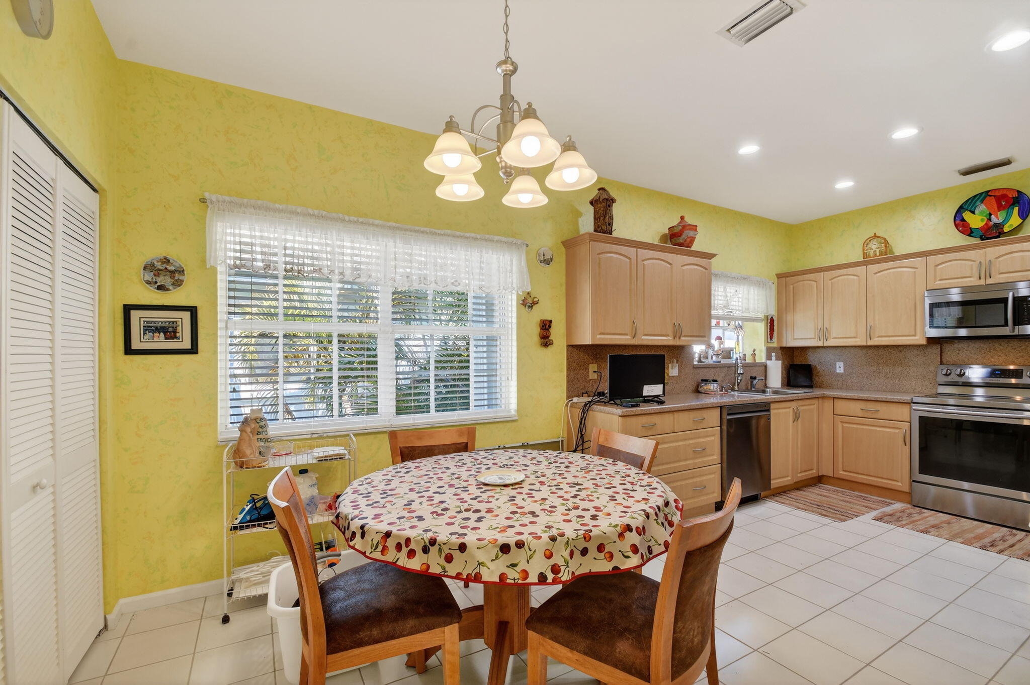 BRIARWOOD AT INDIAN SPRINGS CONDO - Residential