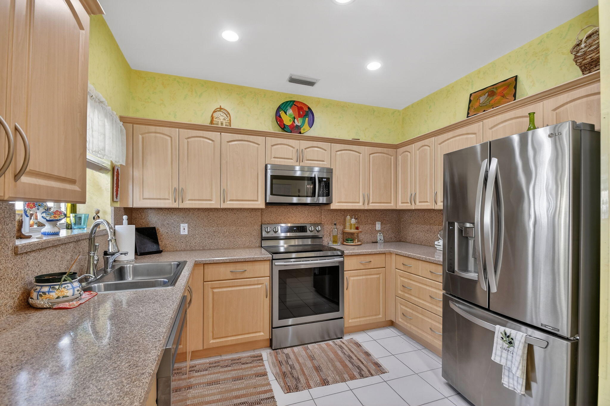 BRIARWOOD AT INDIAN SPRINGS CONDO - Residential