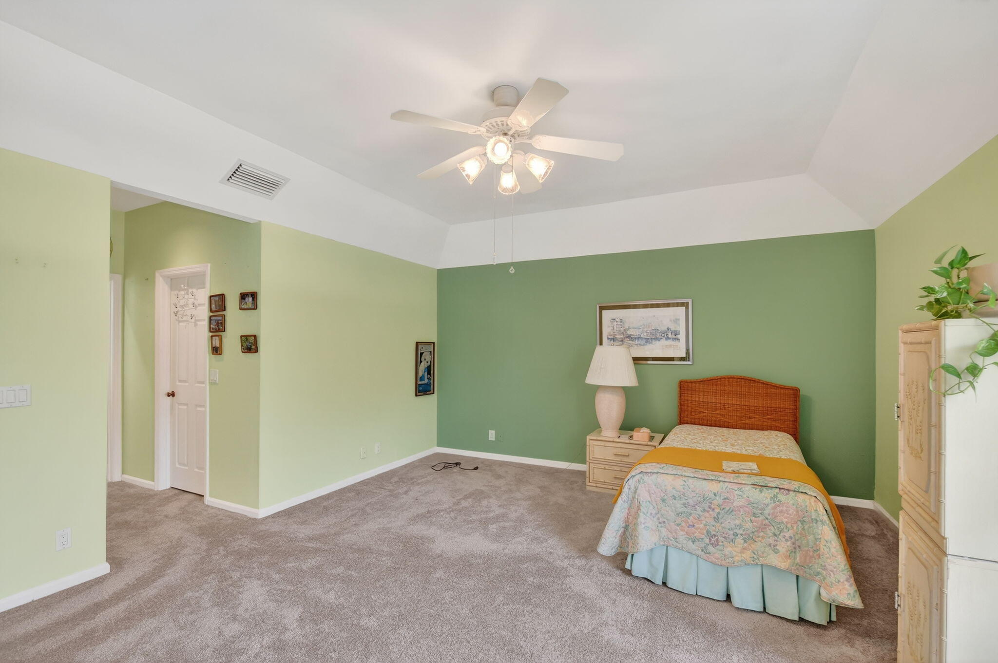 BRIARWOOD AT INDIAN SPRINGS CONDO - Residential