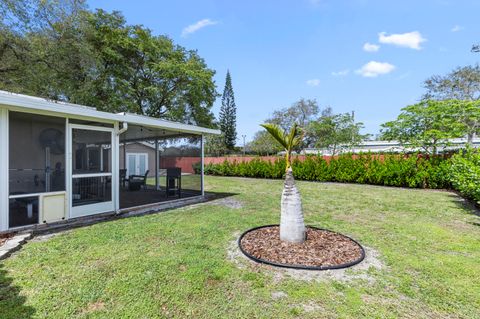 Tiny photo for 5581 SW 13th Street, Plantation, FL 33317 (MLS # B26000829)