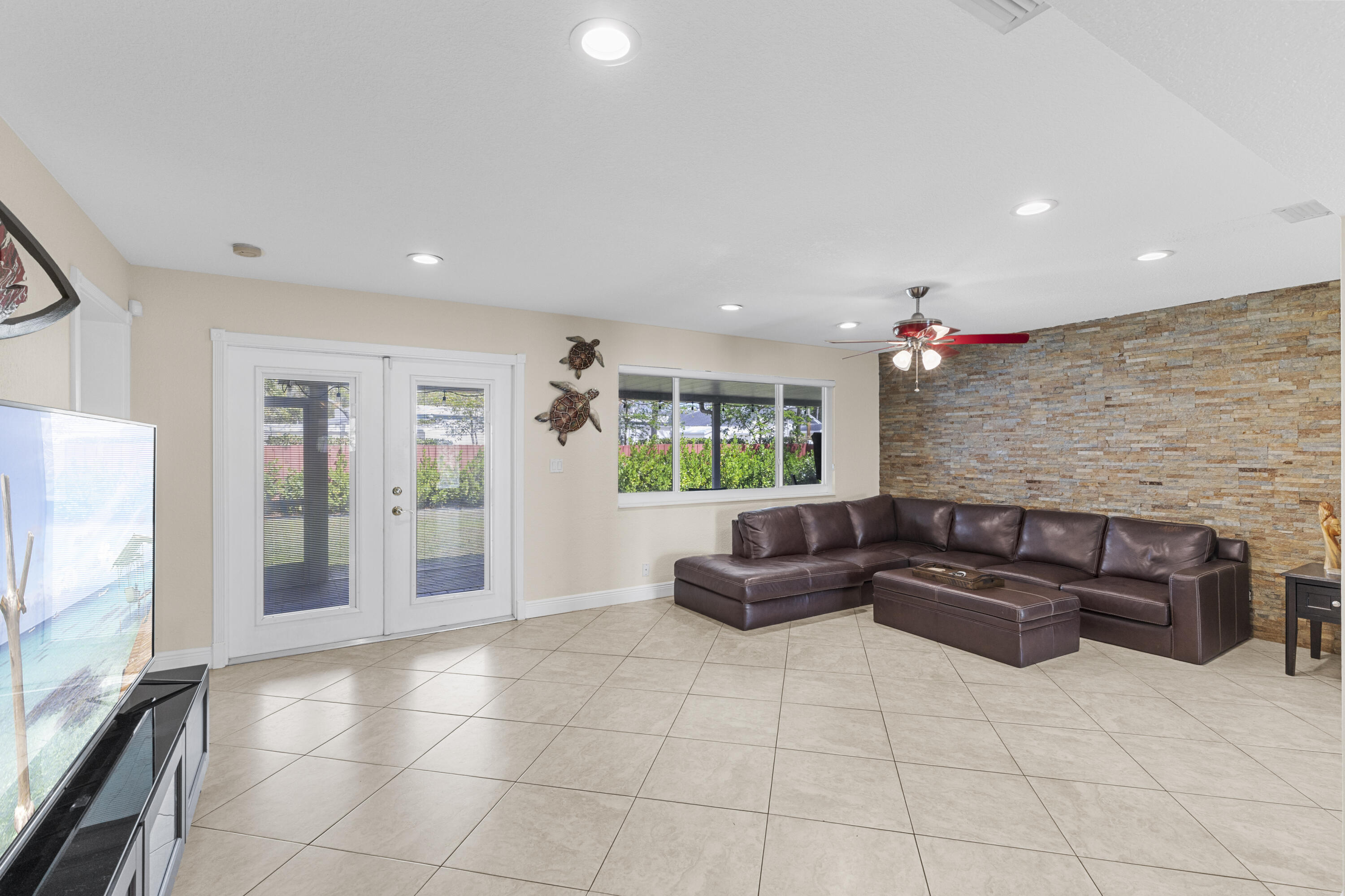 PLANTATION ISLES SEC 5 - Residential