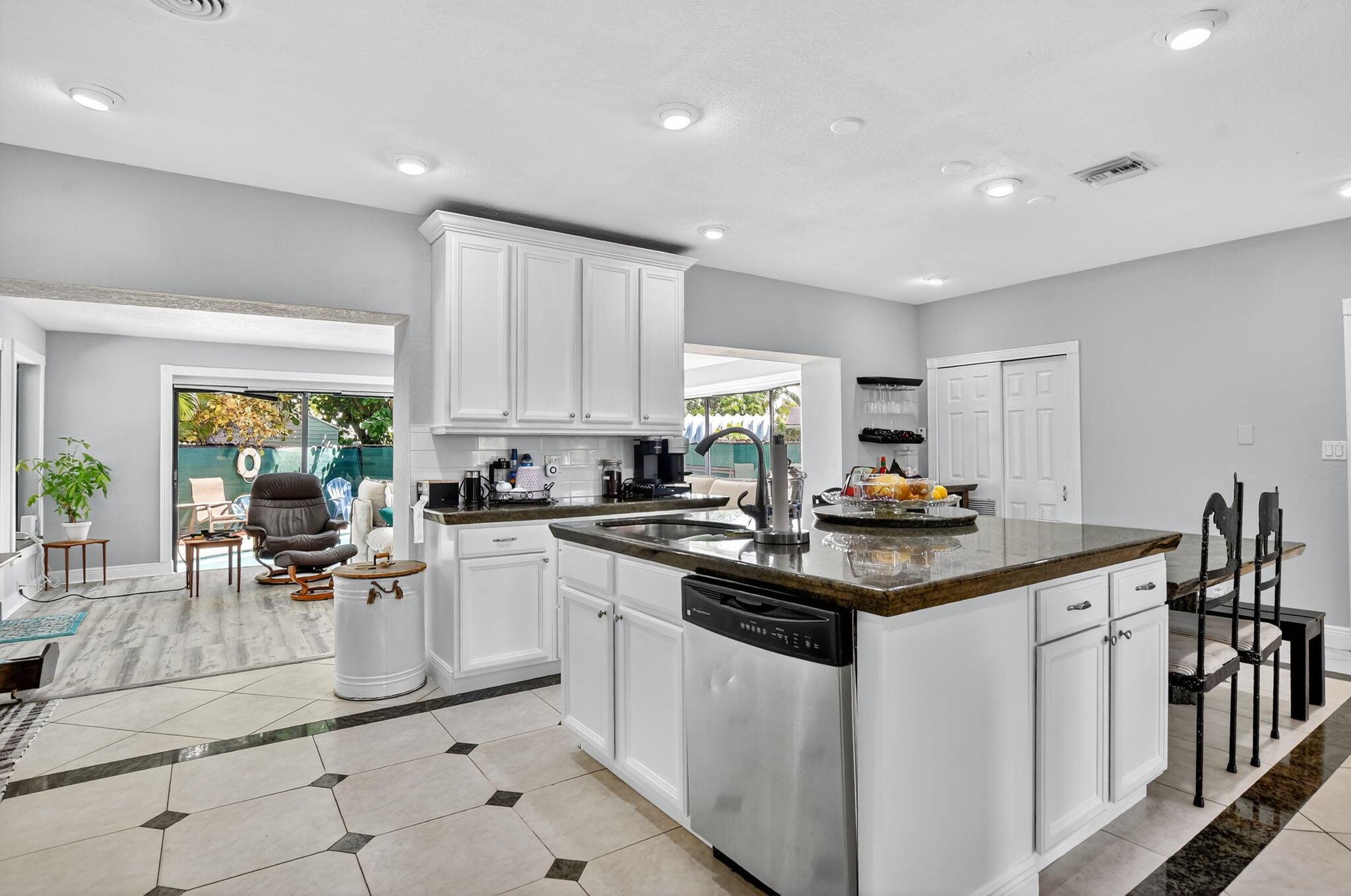 THE COVE - Residential