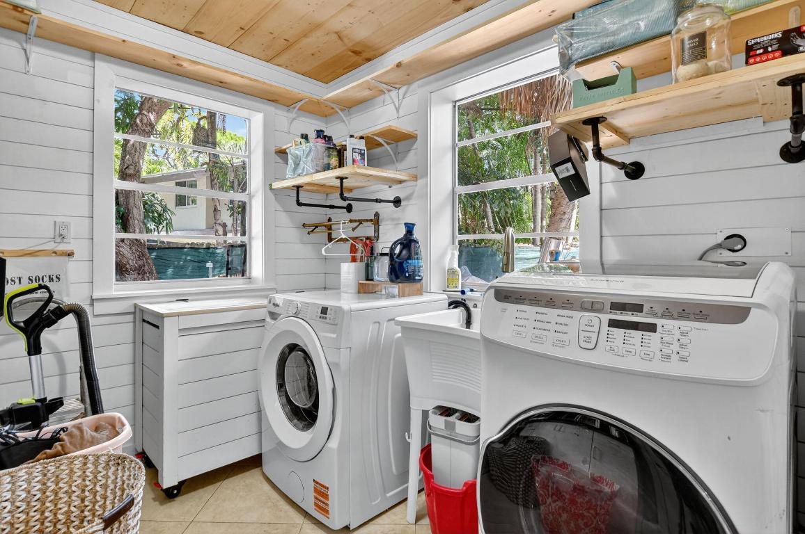 THE COVE - Residential