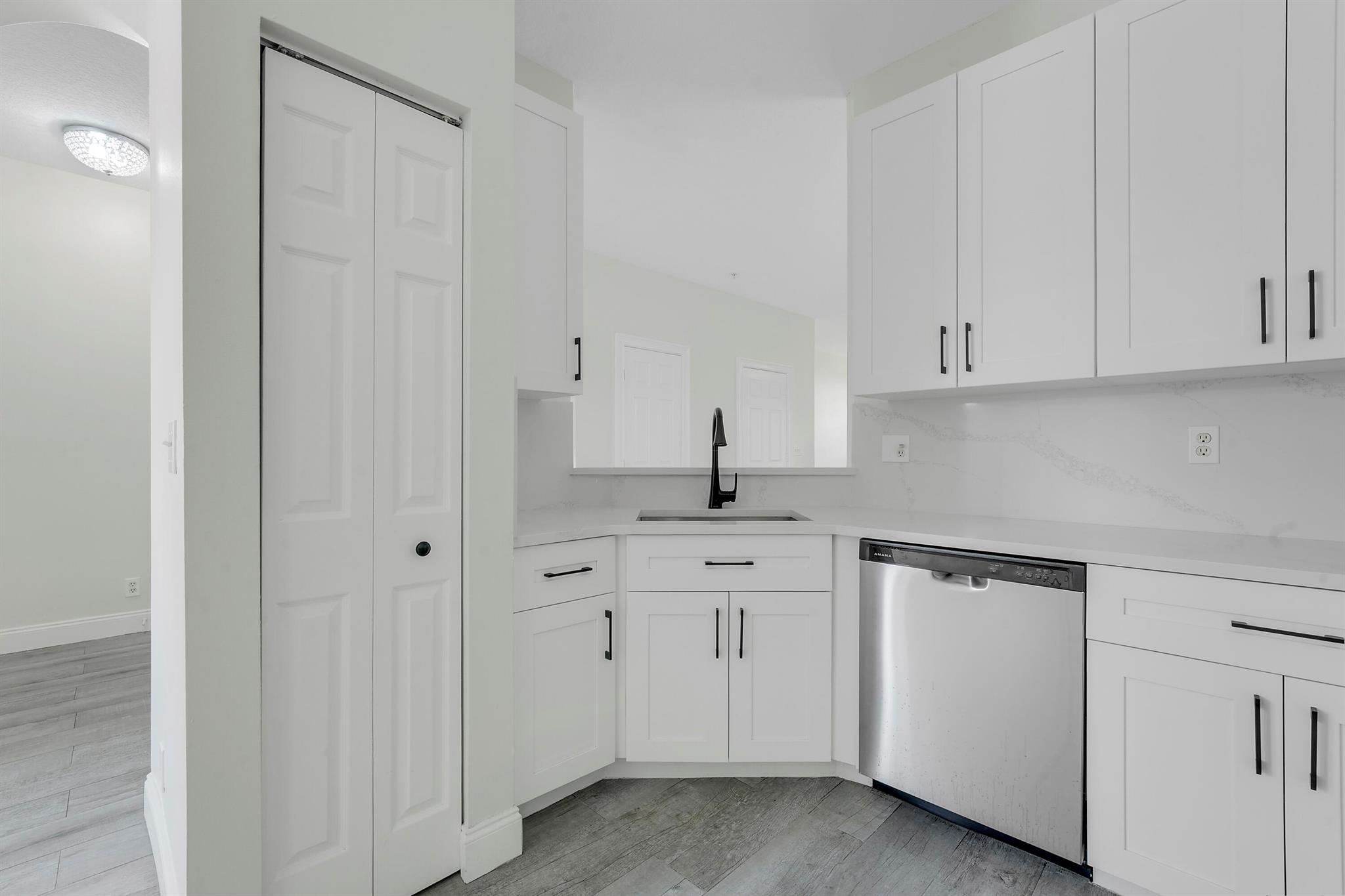 TEQUESTA TRACE CONDOMINIU - Residential Lease