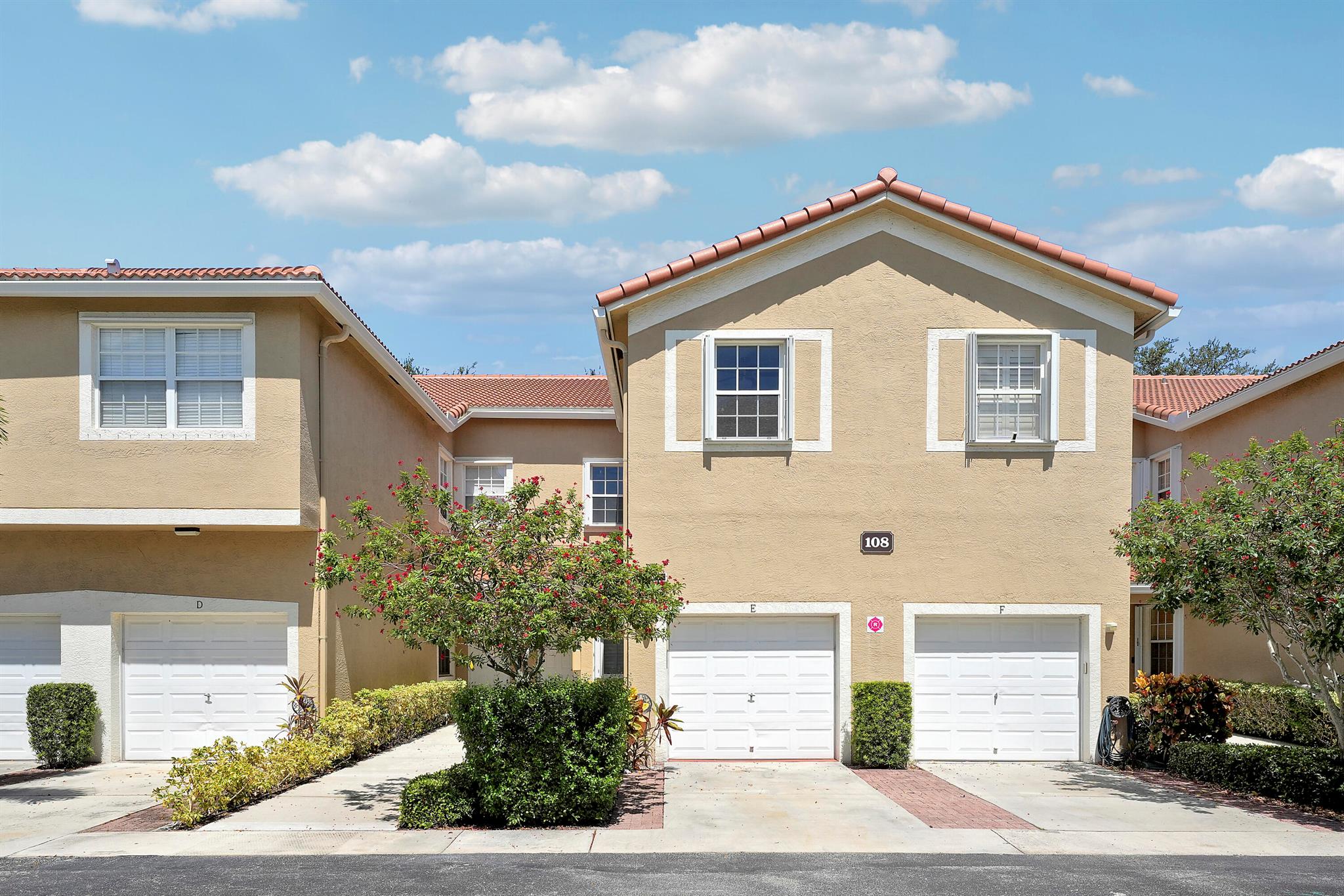 TEQUESTA TRACE CONDOMINIU - Residential Lease