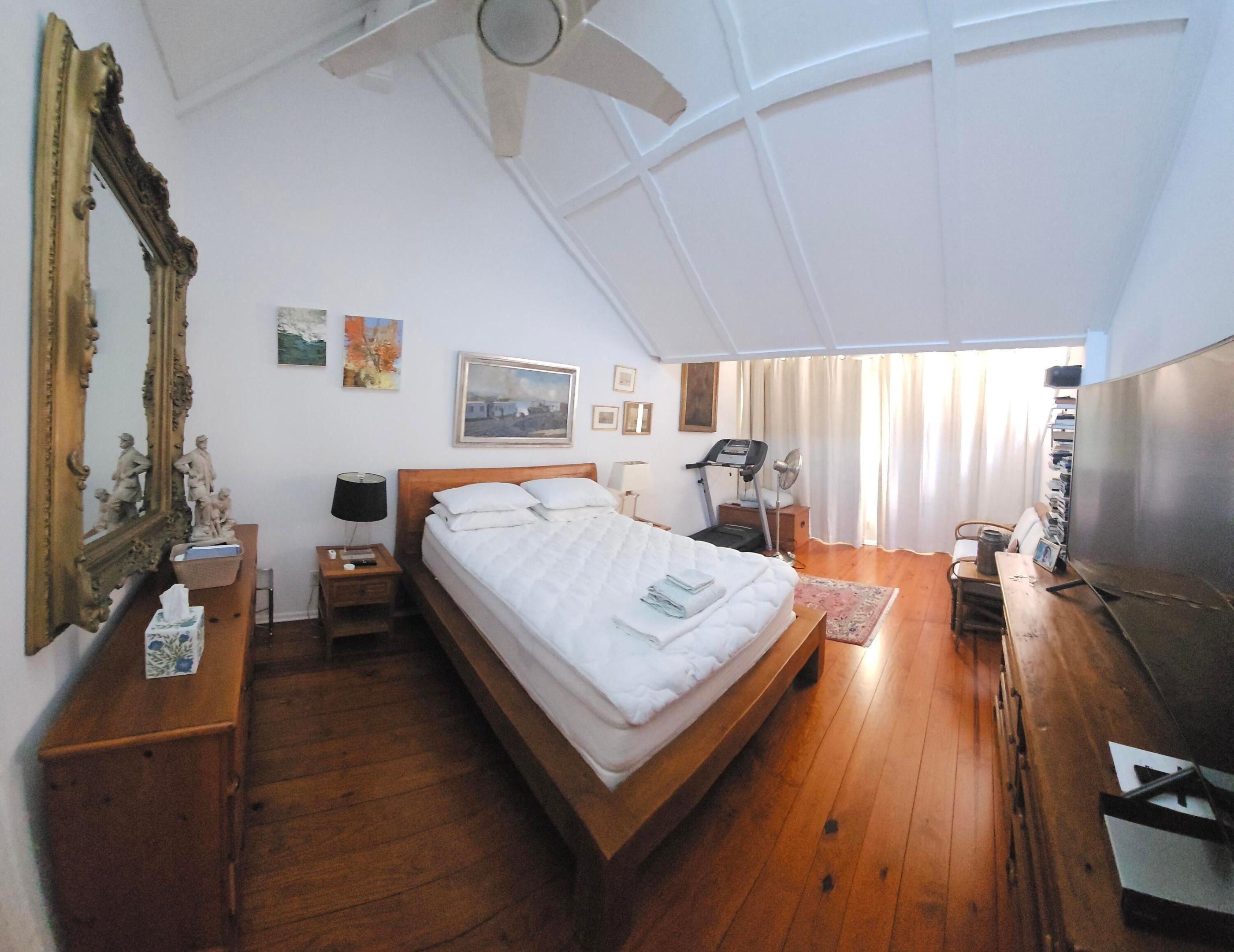 SOUTH PASSAGE - Residential