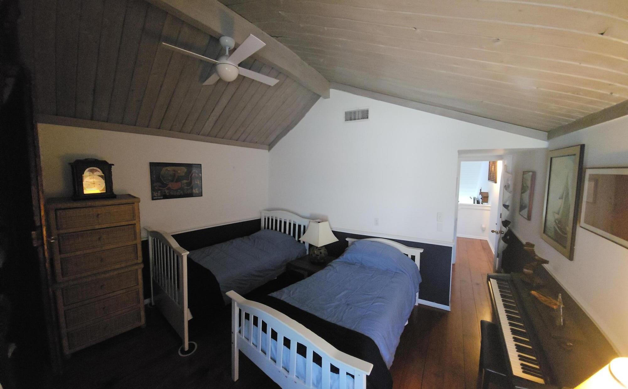 SOUTH PASSAGE - Residential