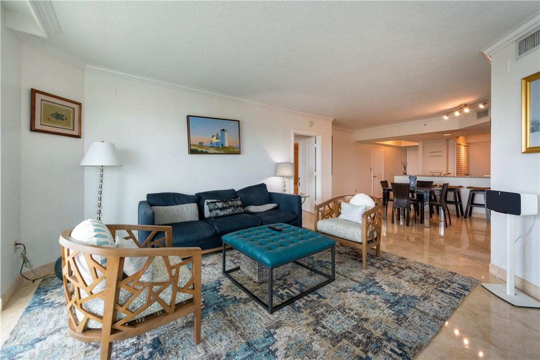 ESPLANADE - Residential