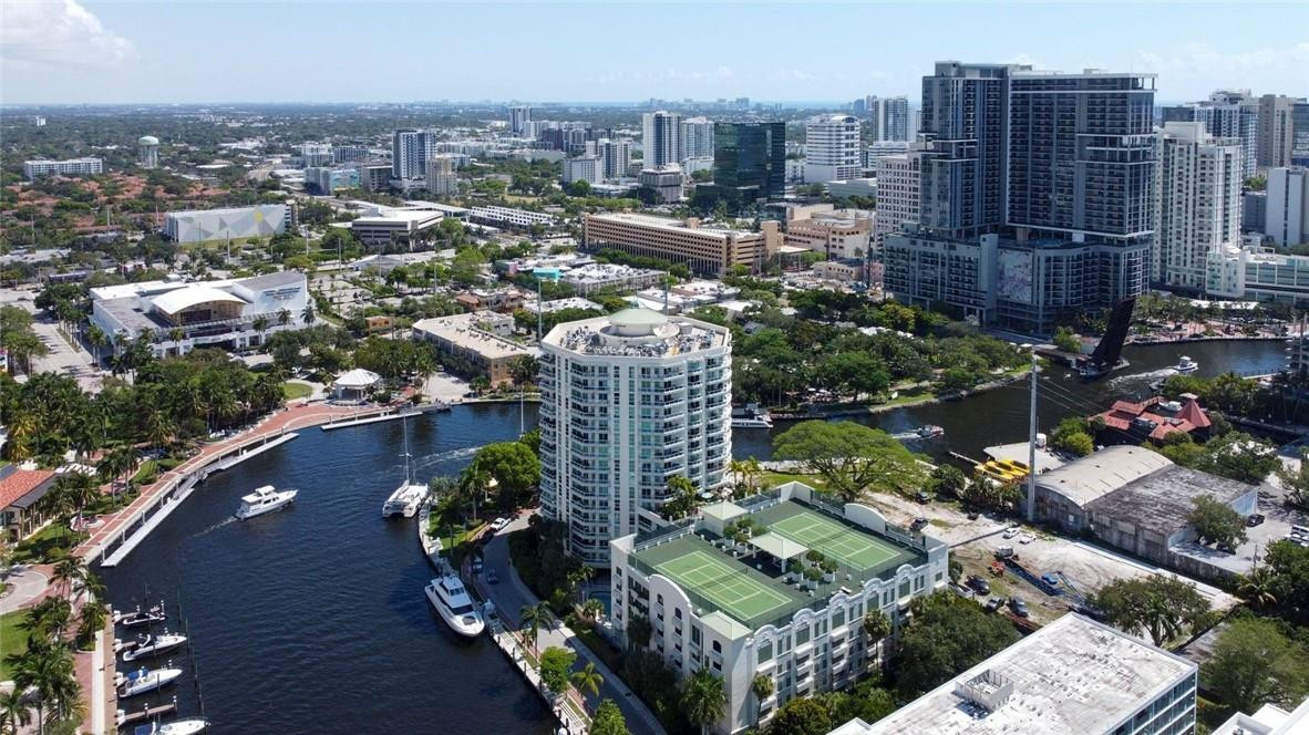 ESPLANADE - Residential