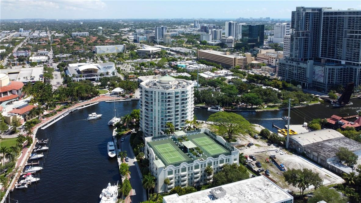 ESPLANADE - Residential