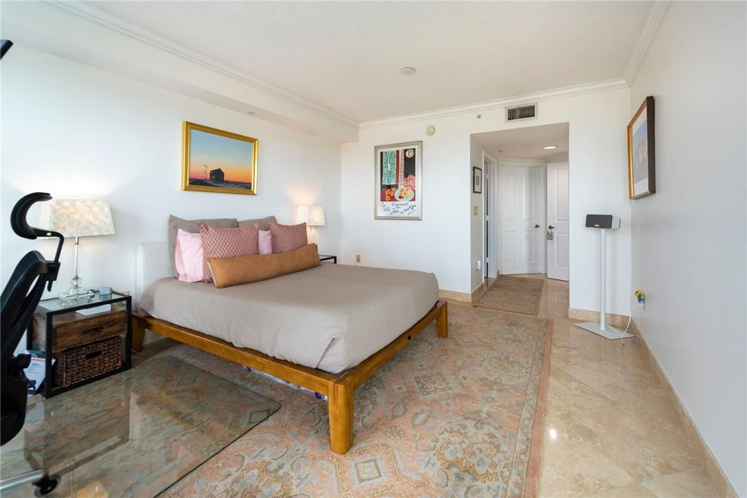 ESPLANADE - Residential